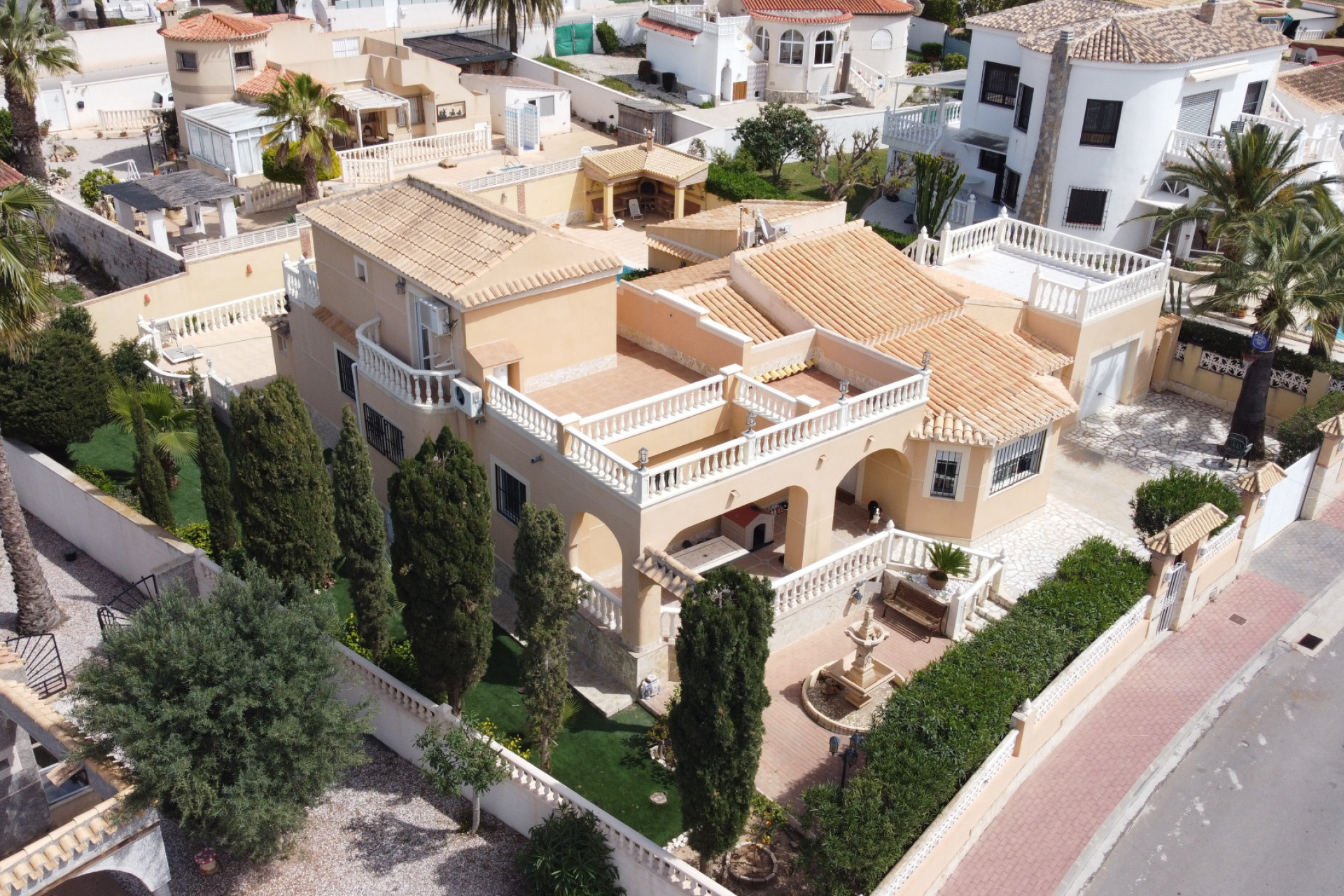 Reventa - Villa for sale - Torrevieja - El Chaparral