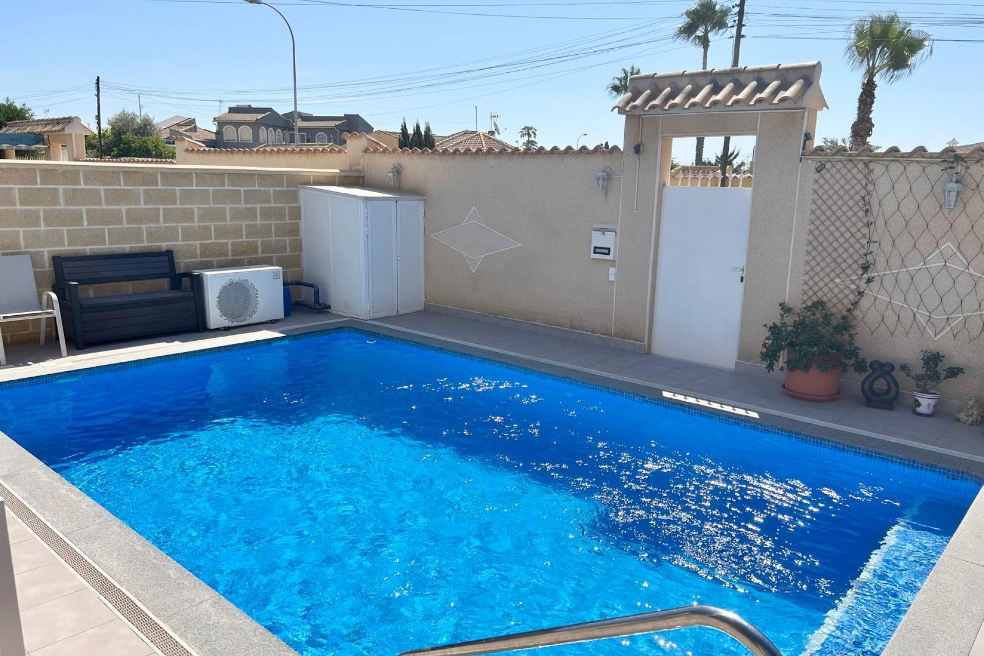 Reventa - Villa for sale - Torrevieja - La Siesta