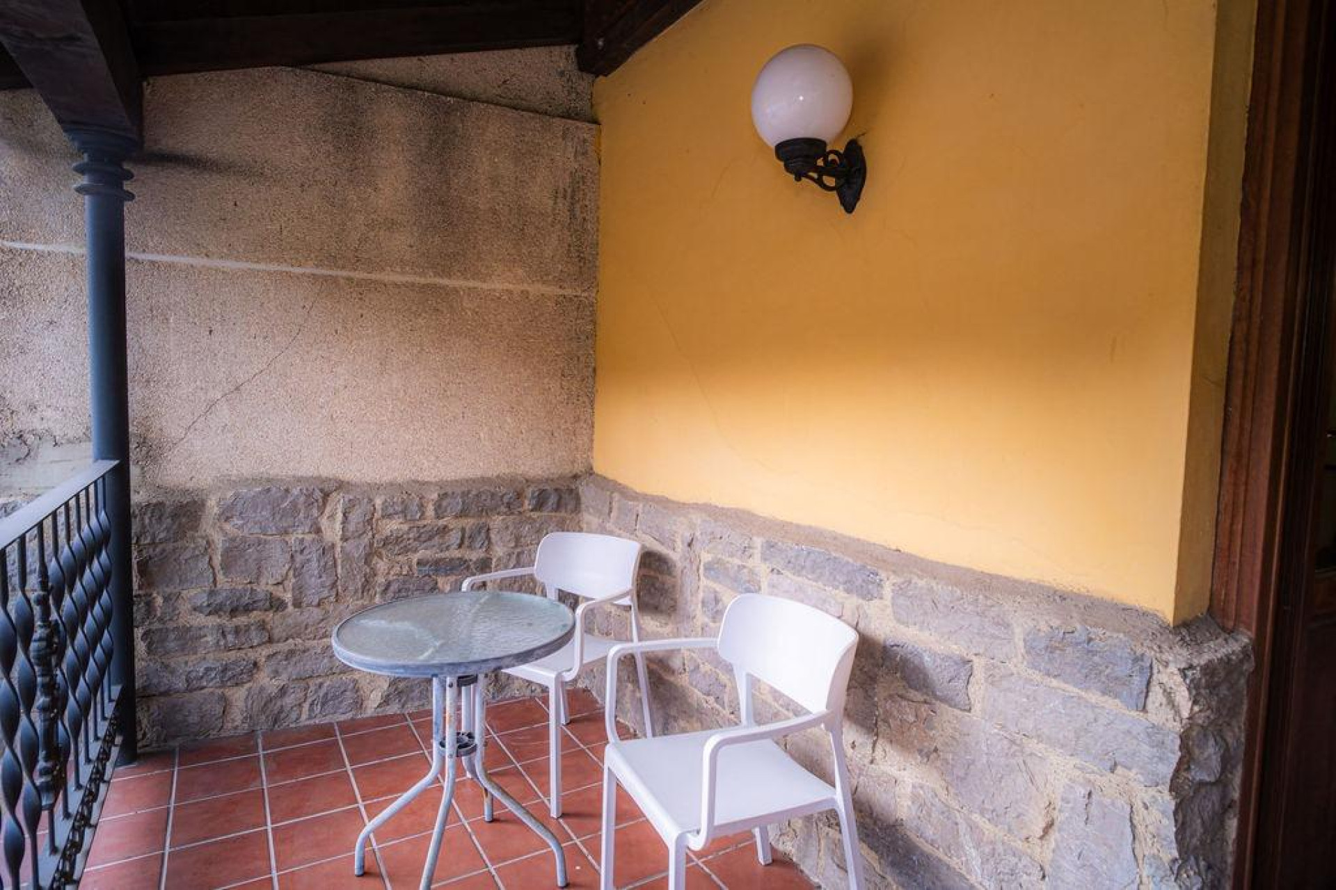 Reventa - Villa - Lena