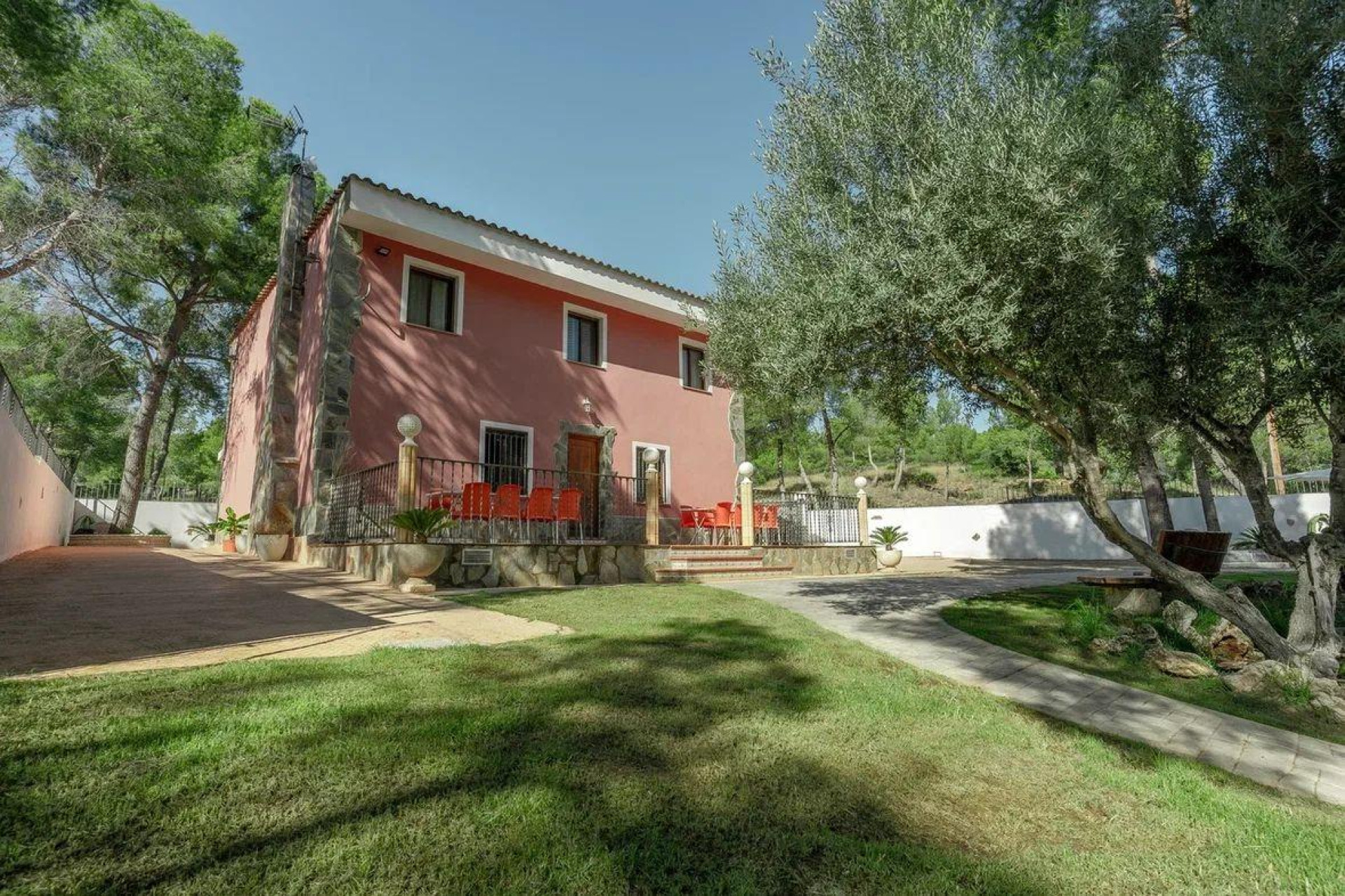 Reventa - Villa - Naquera - Casco Urbano