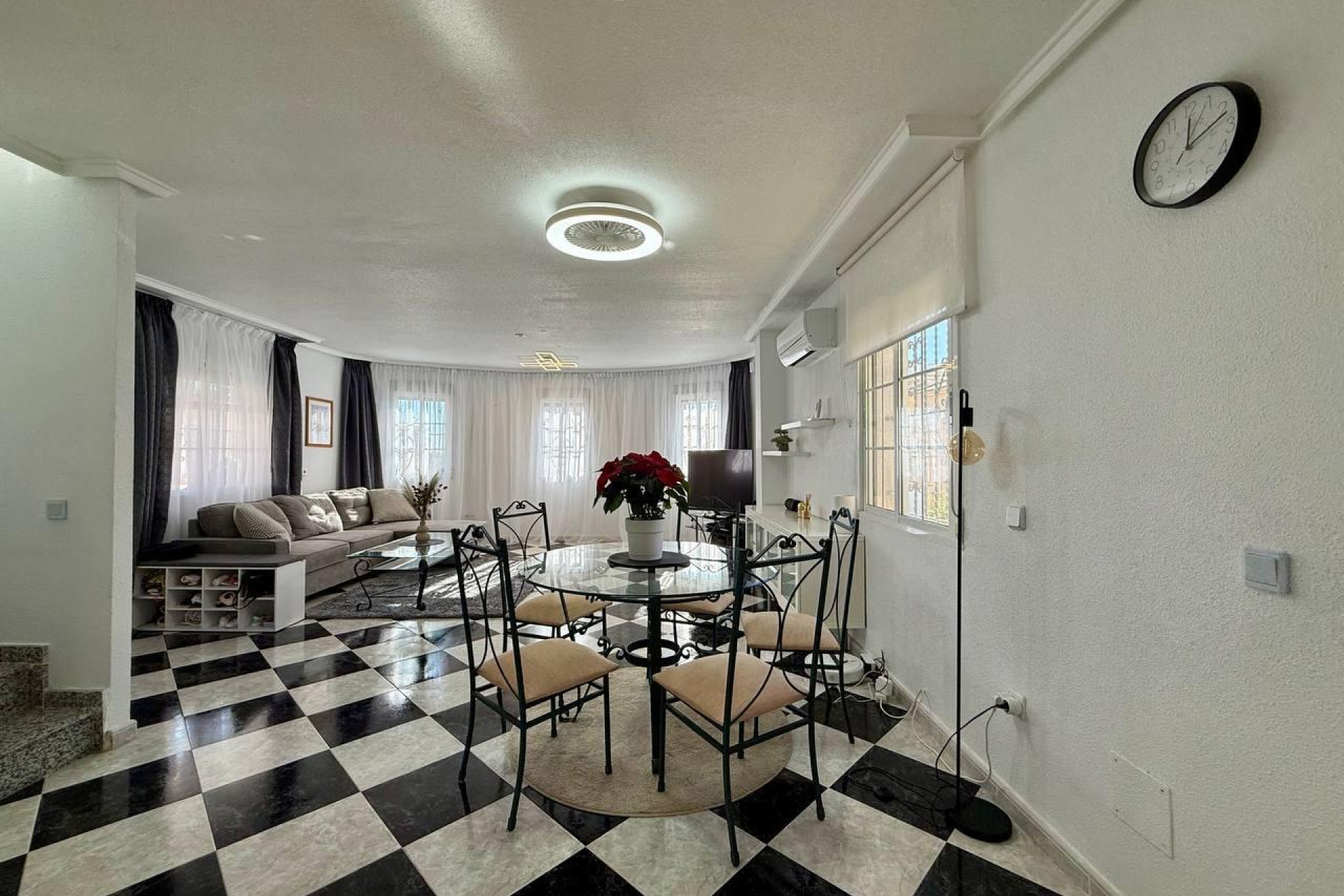 Reventa - Villa - Orihuela Costa - Playa Flamenca