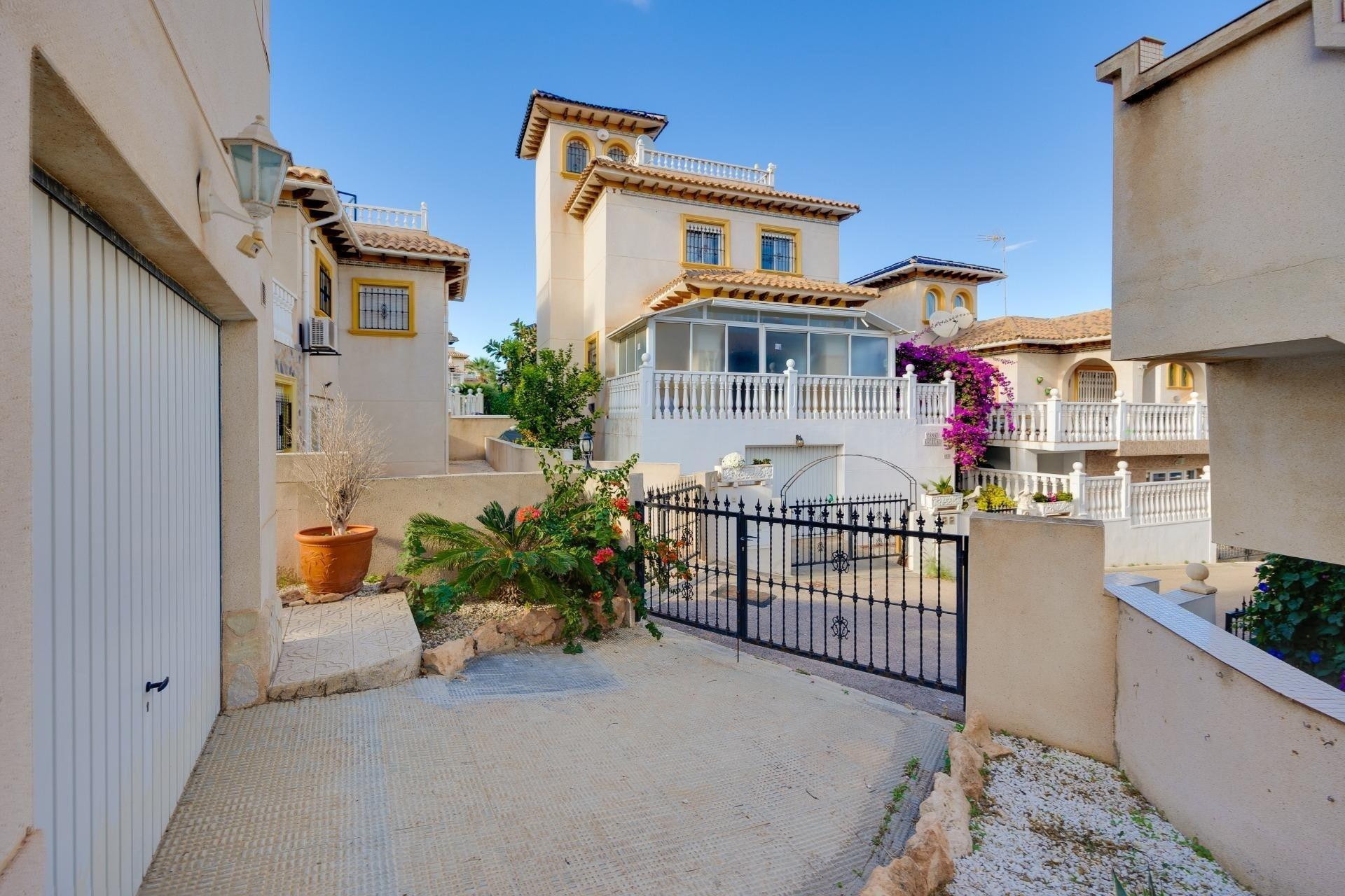 Reventa - Villa - Orihuela Costa - Playa Flamenca