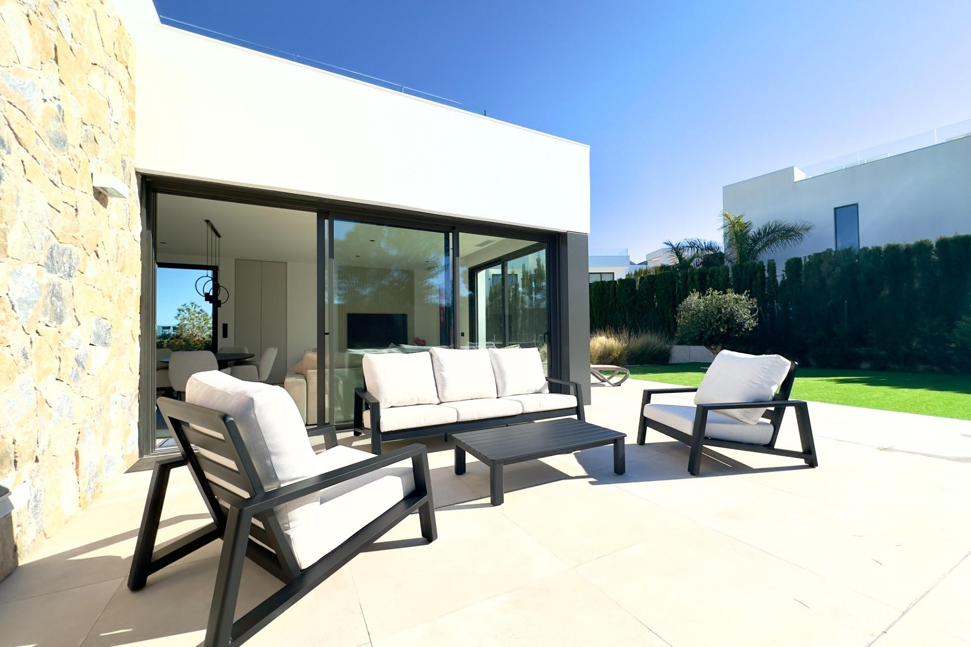 Reventa - Villa - Orihuela - Las Colinas Golf