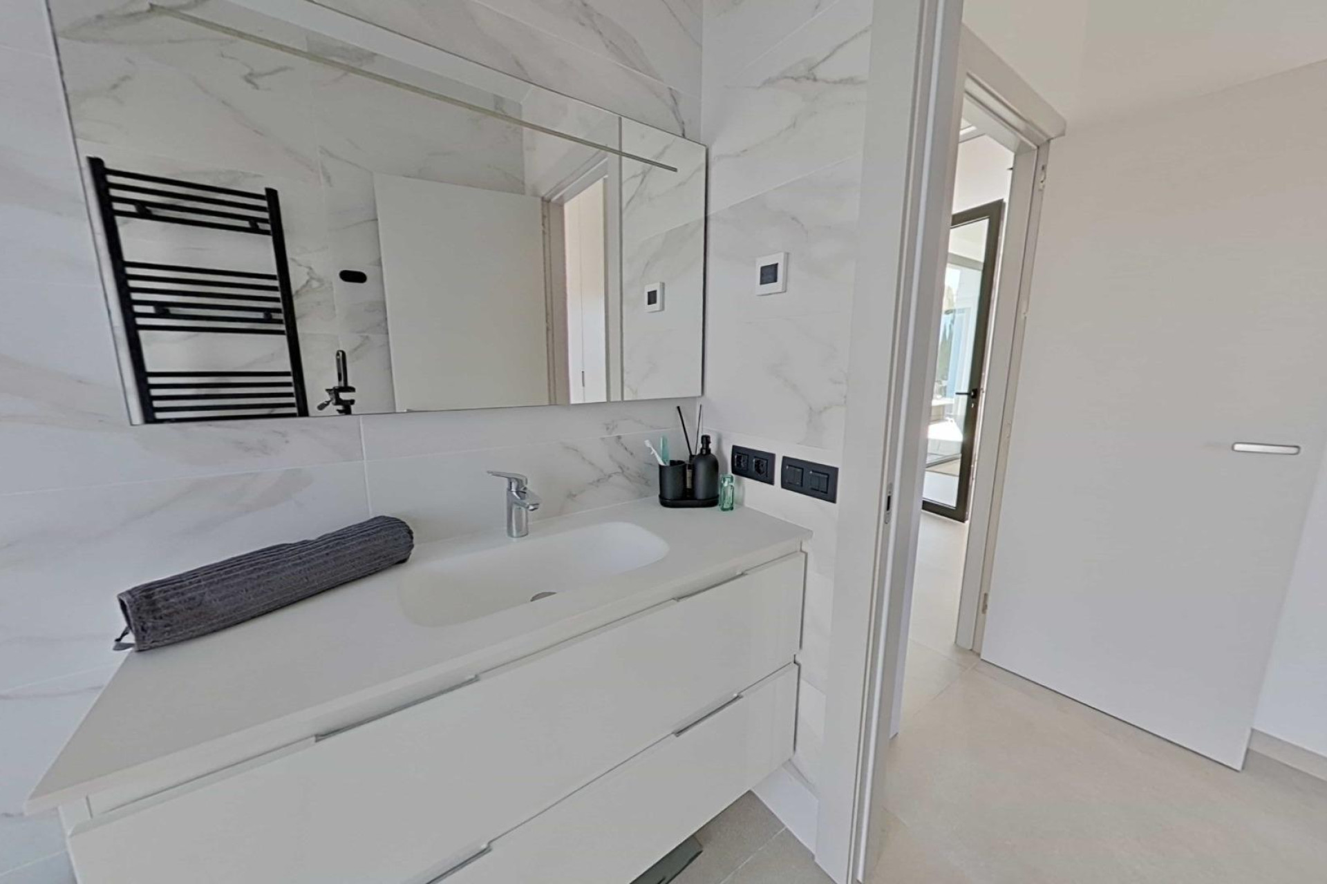 Reventa - Villa - Orihuela - Las Colinas Golf