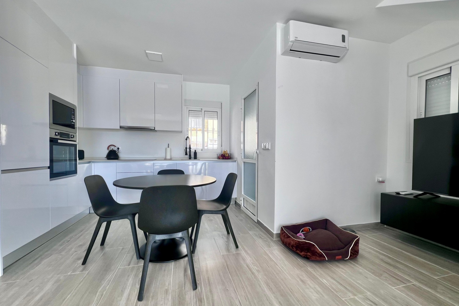 Reventa - Villa - San Miguel de Salinas - Las filipinas