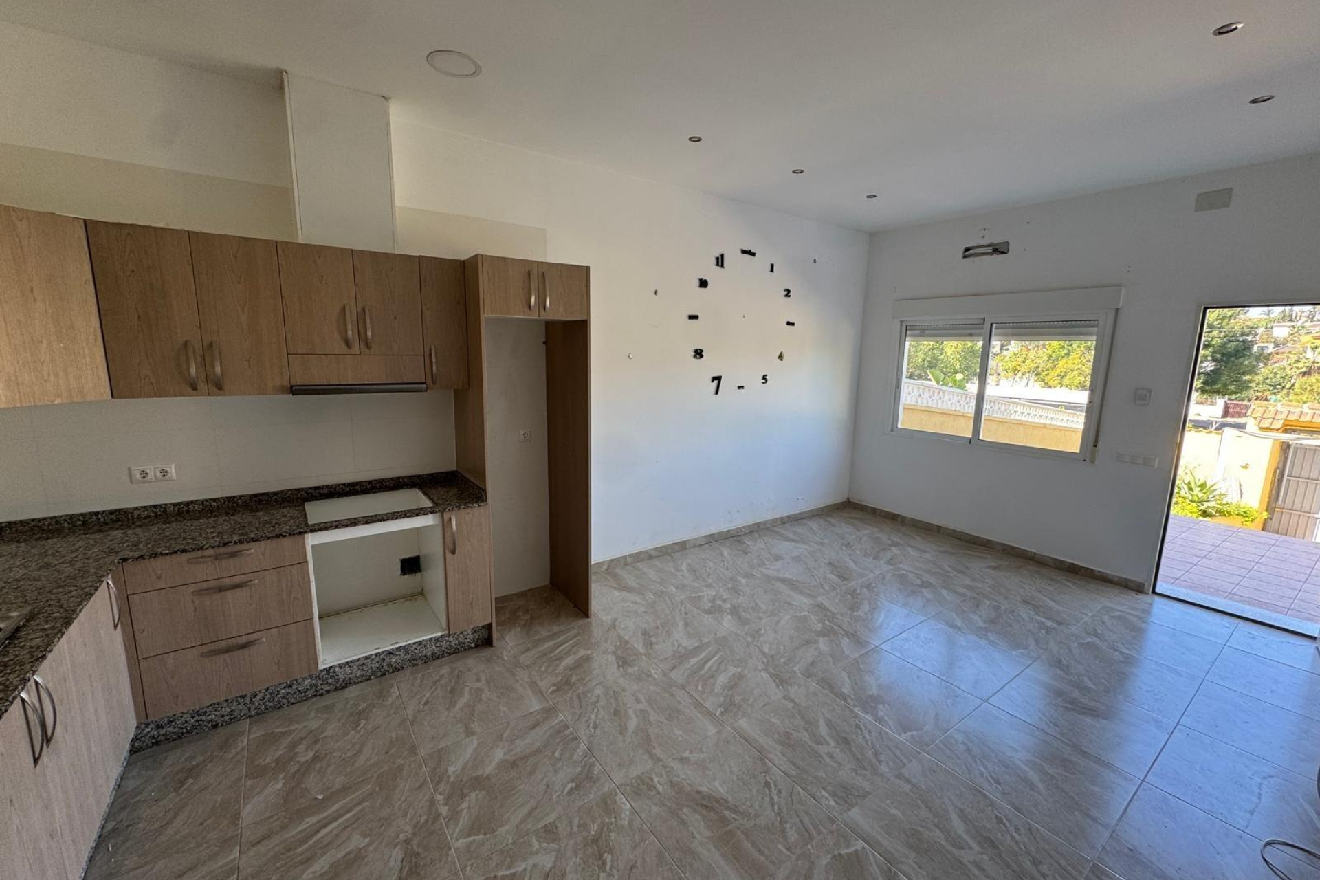 Reventa - Villa - Torrevieja - Los balcones