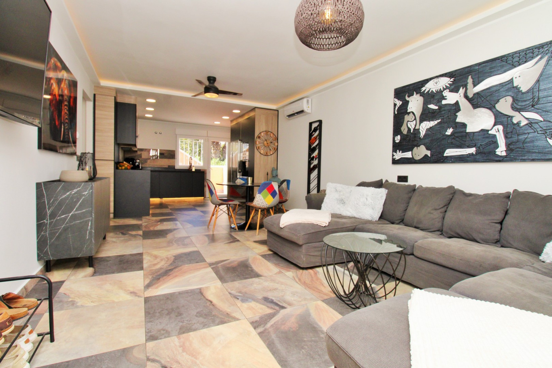 Reventa - Villa - Villamartin - Las Violetas