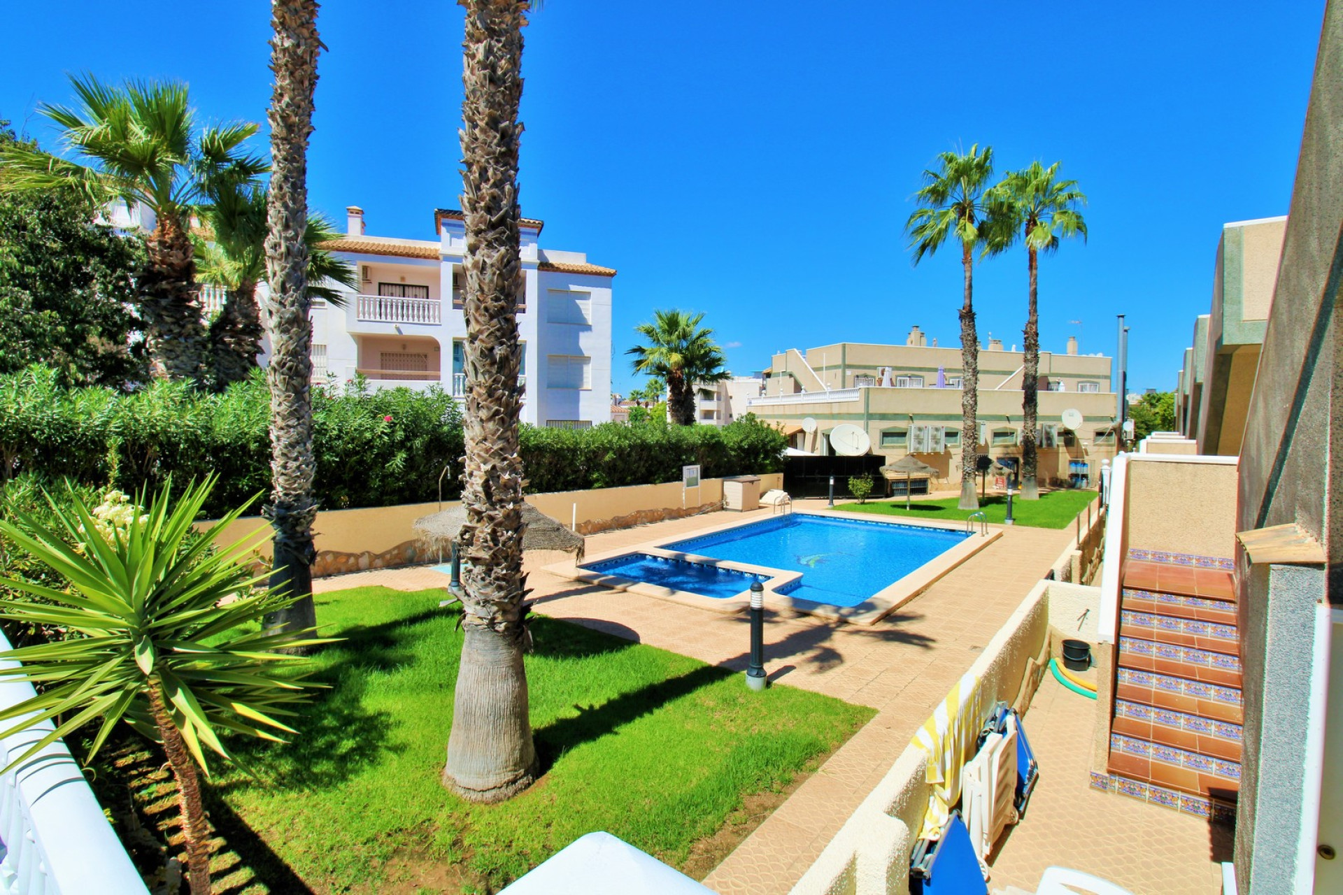 Reventa - Villa - Villamartin - Las Violetas