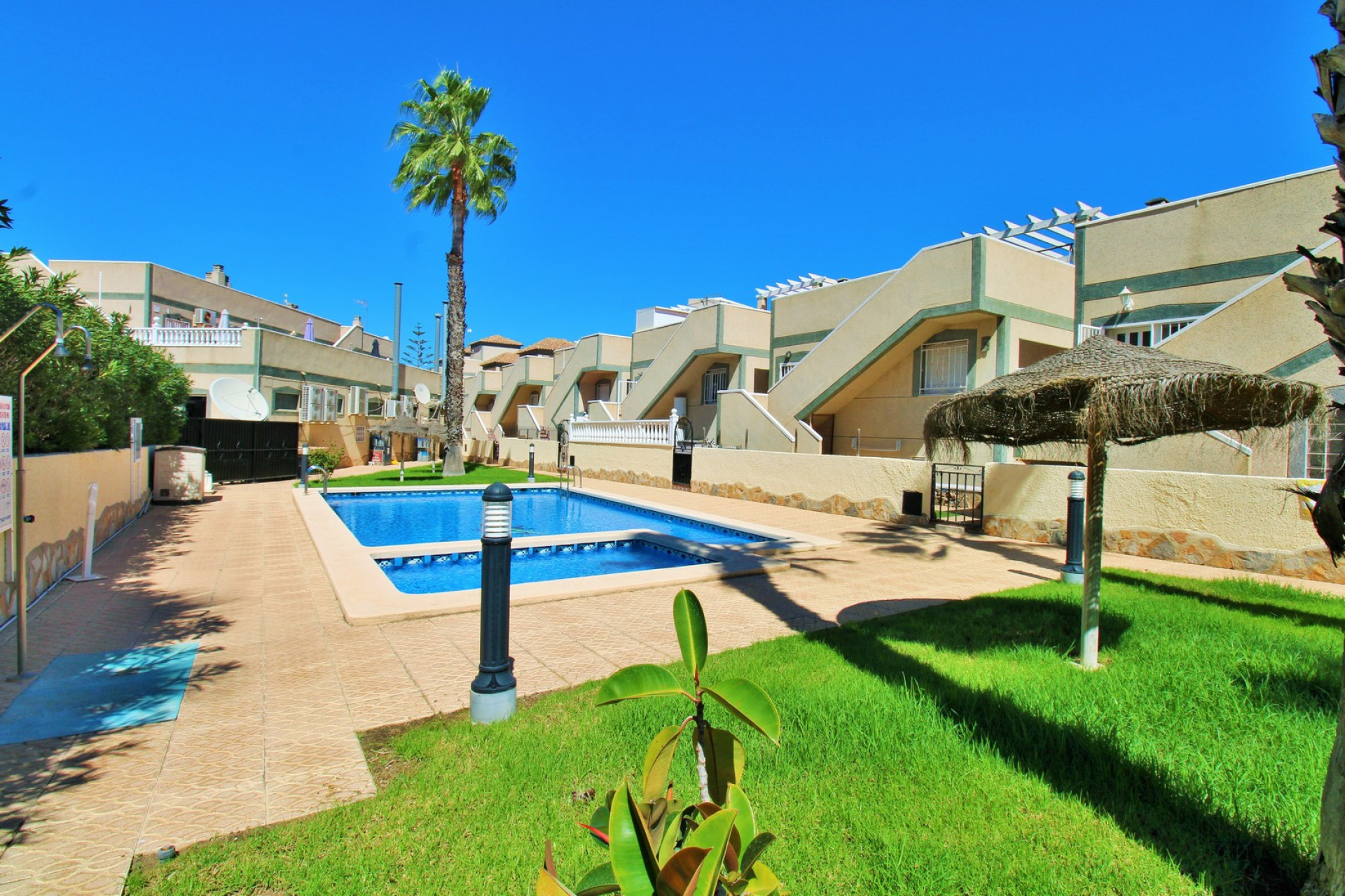 Reventa - Villa - Villamartin - Las Violetas