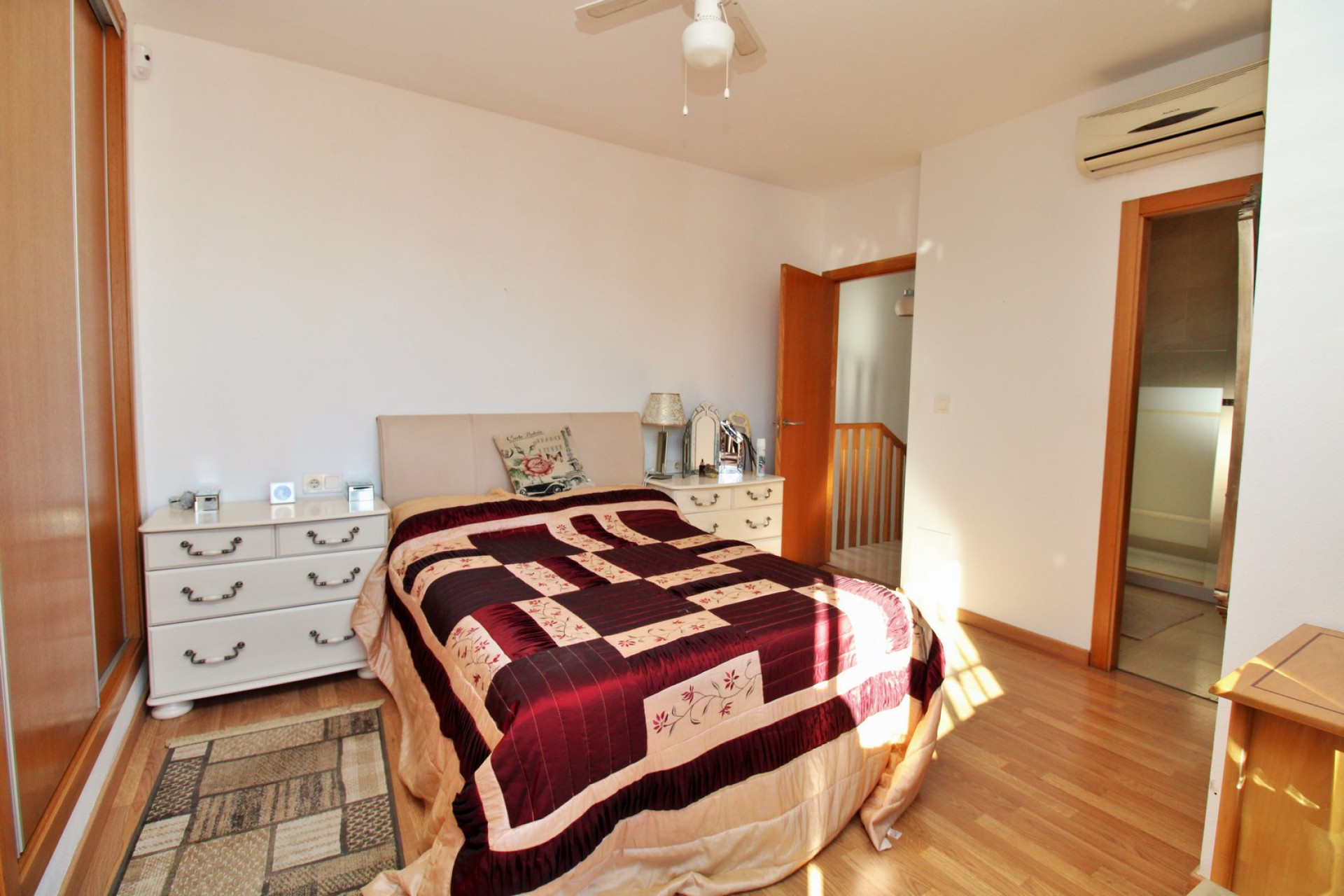 Reventa - Villa - Villamartin - PAU 8