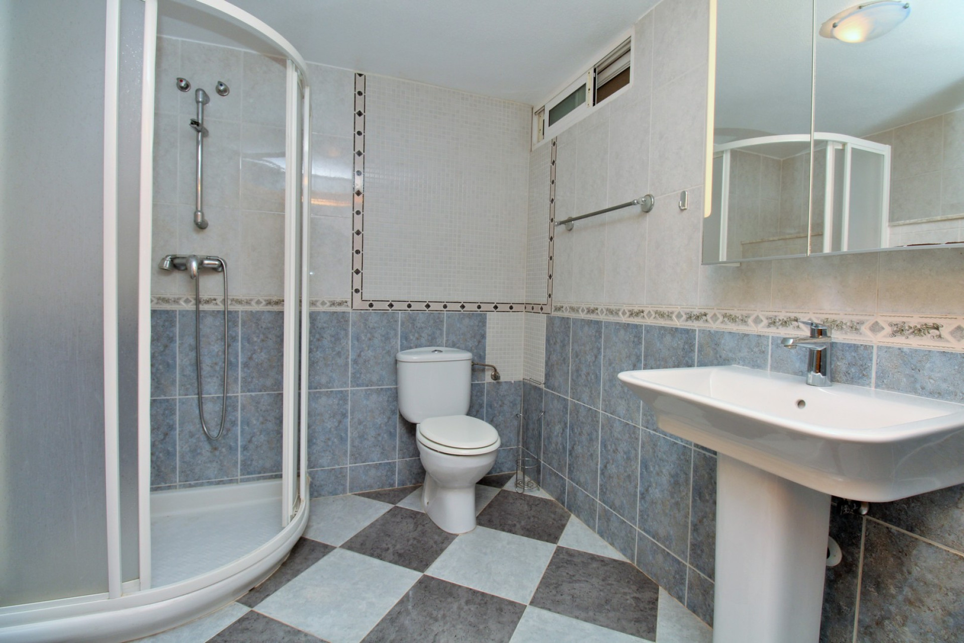 Reventa - Villa - Villamartin