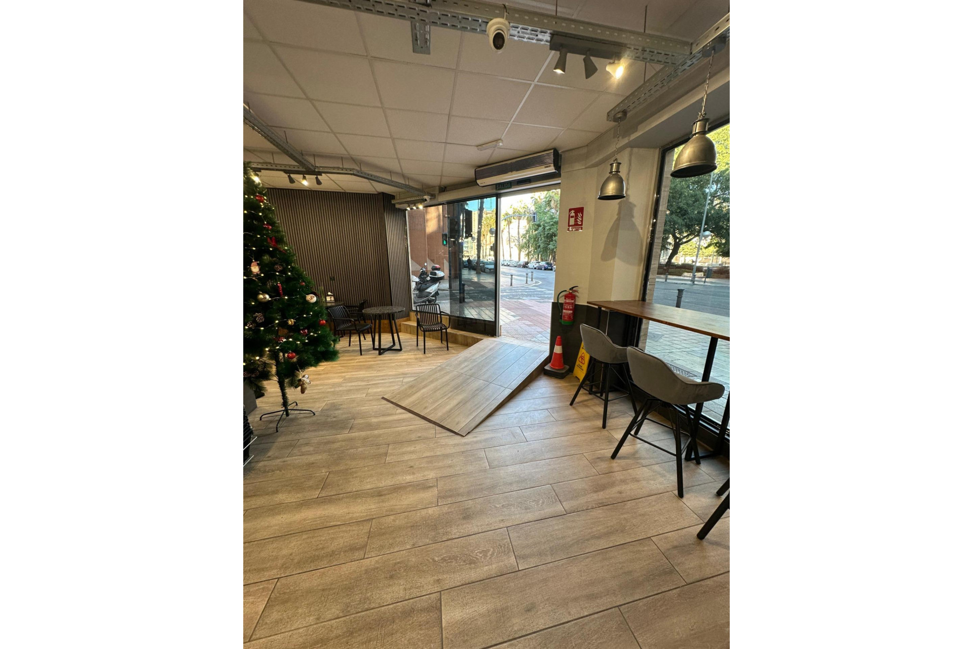 Revente - Almacén - Alicante - Babel