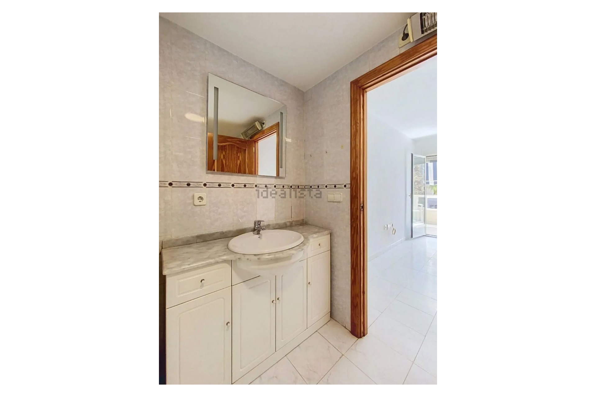 Revente - Apartment / flat - Albir - center