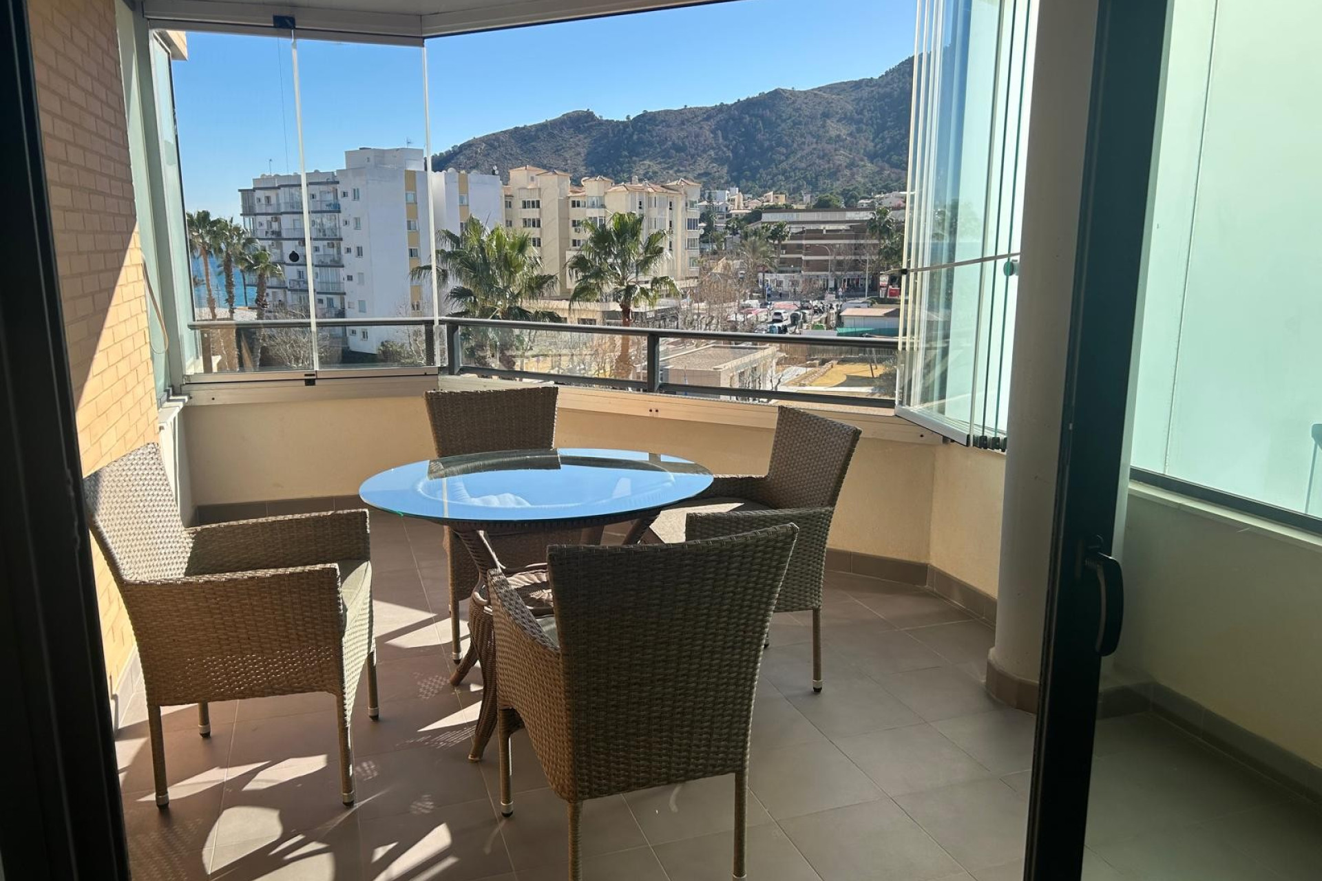Revente - Apartment / flat - Albir - center