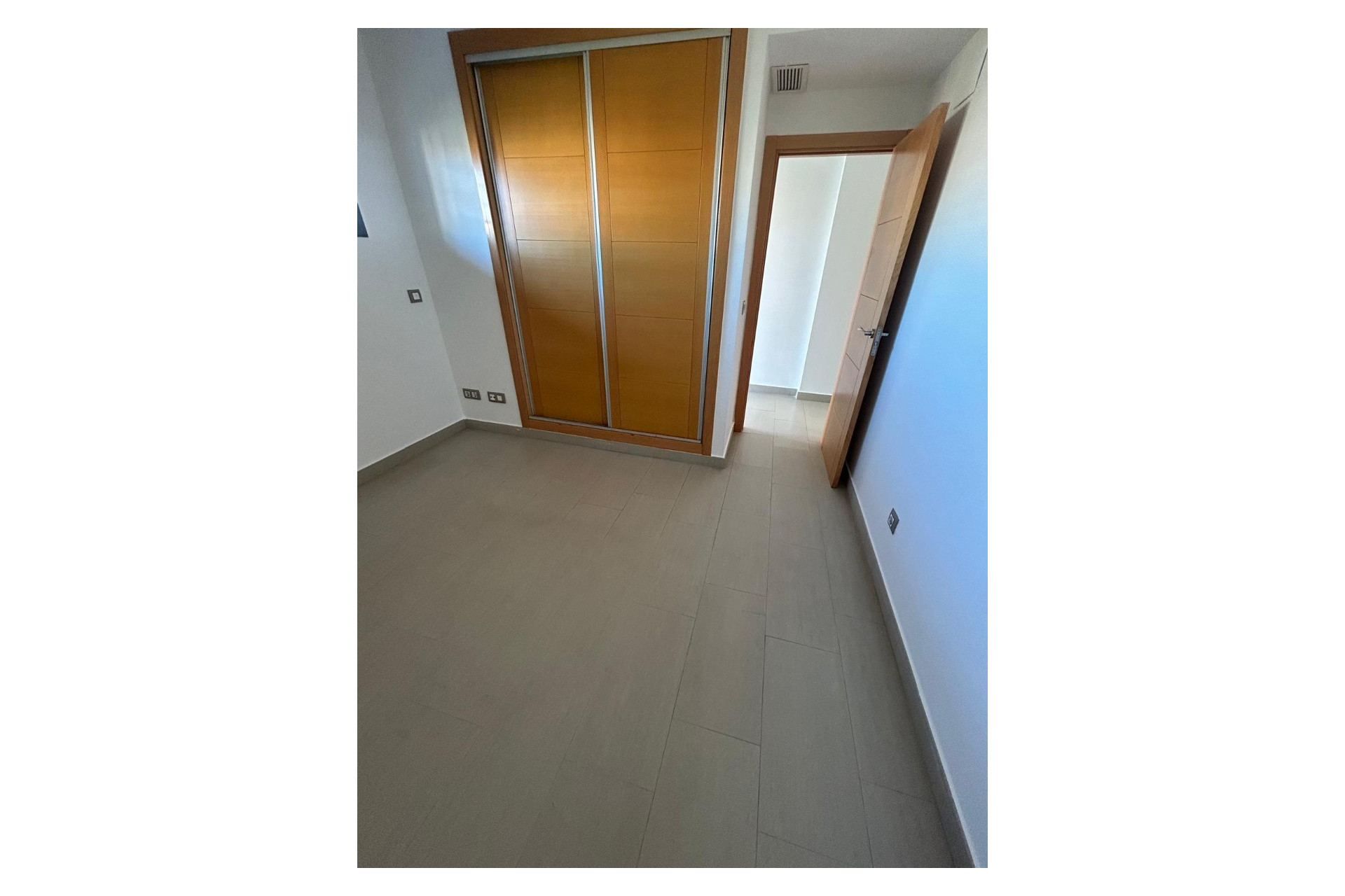 Revente - Apartment / flat - Albir - center
