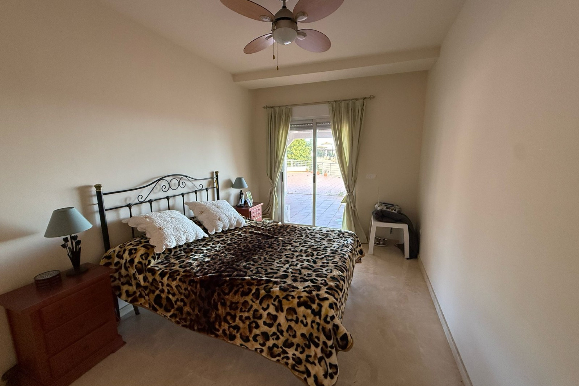 Revente - Apartment / flat - Pego