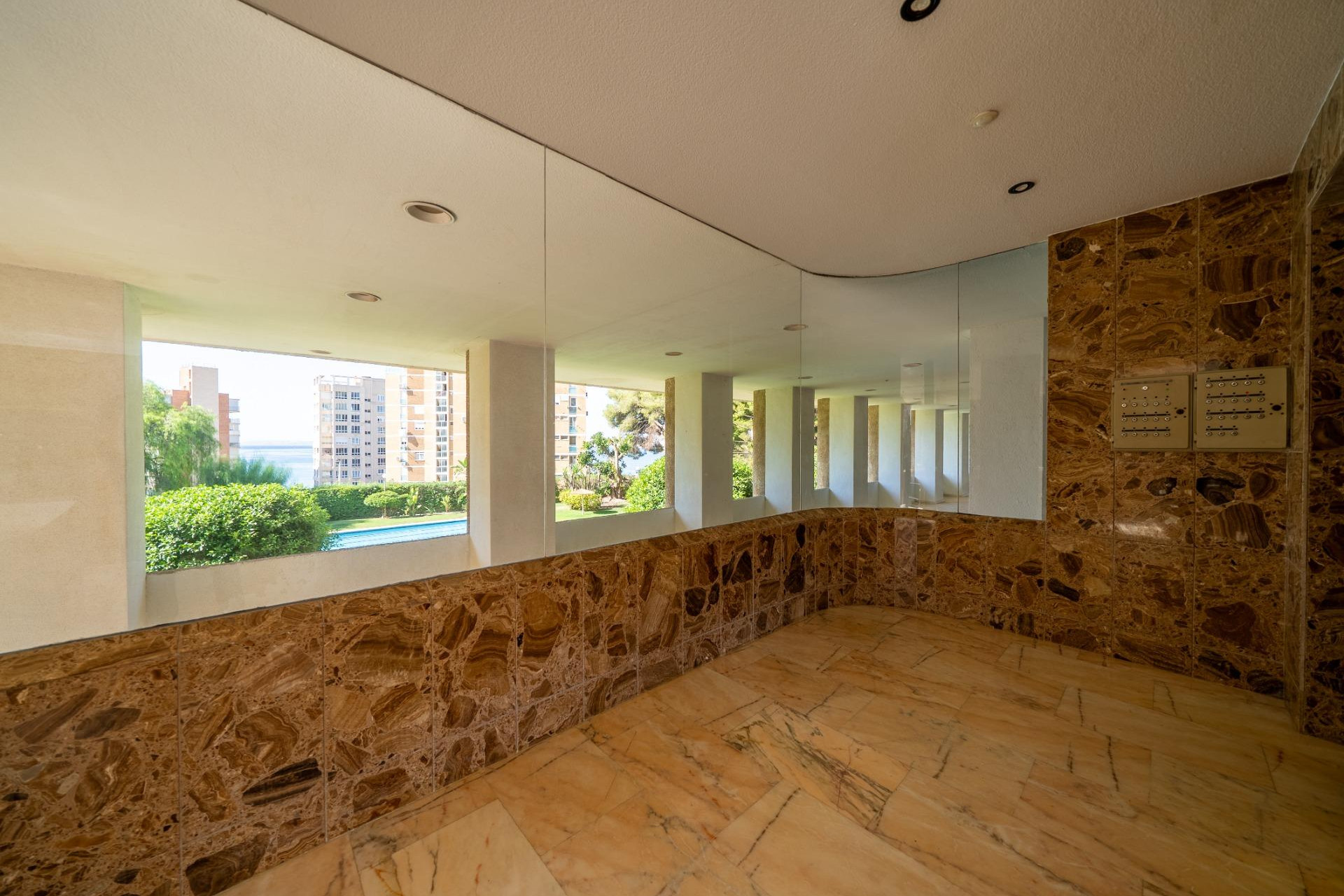 Revente - Appartement - Alicante - La Albufereta