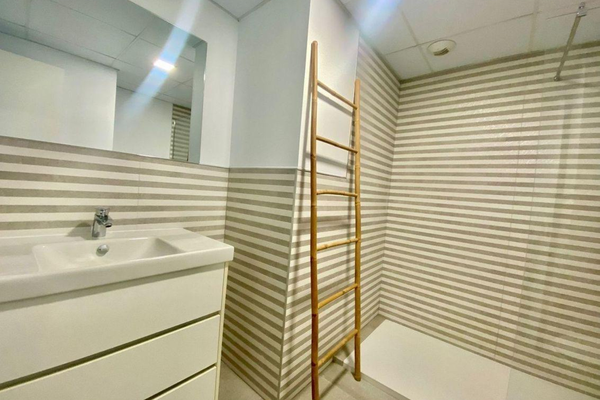 Revente - Appartement - Alicante - Pau V