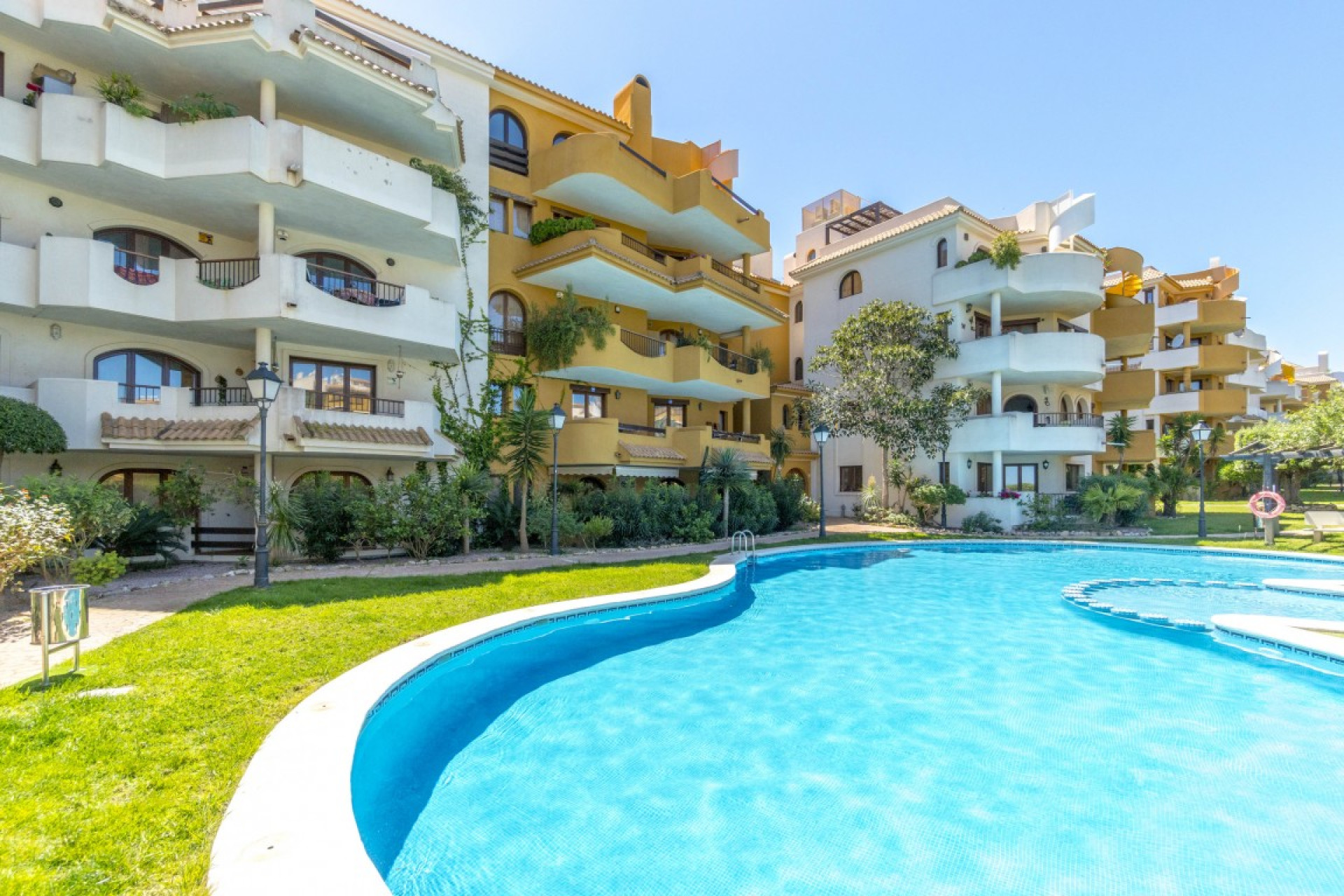 Revente - Appartement - Punta Prima