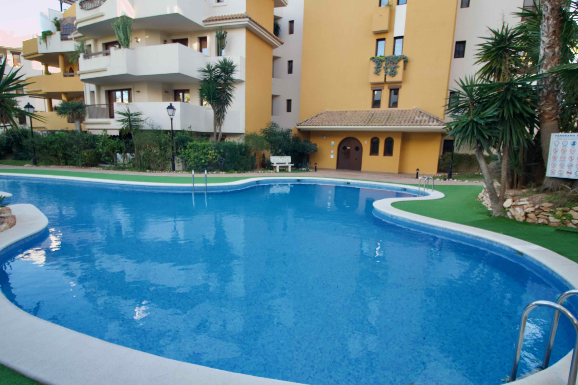 Revente - Appartement - Punta Prima