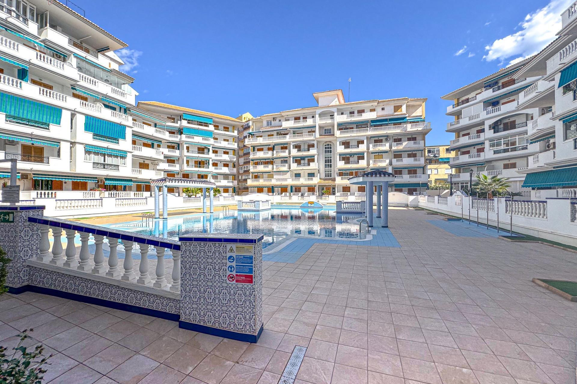 Revente - Appartement - Torrevieja - La Mata