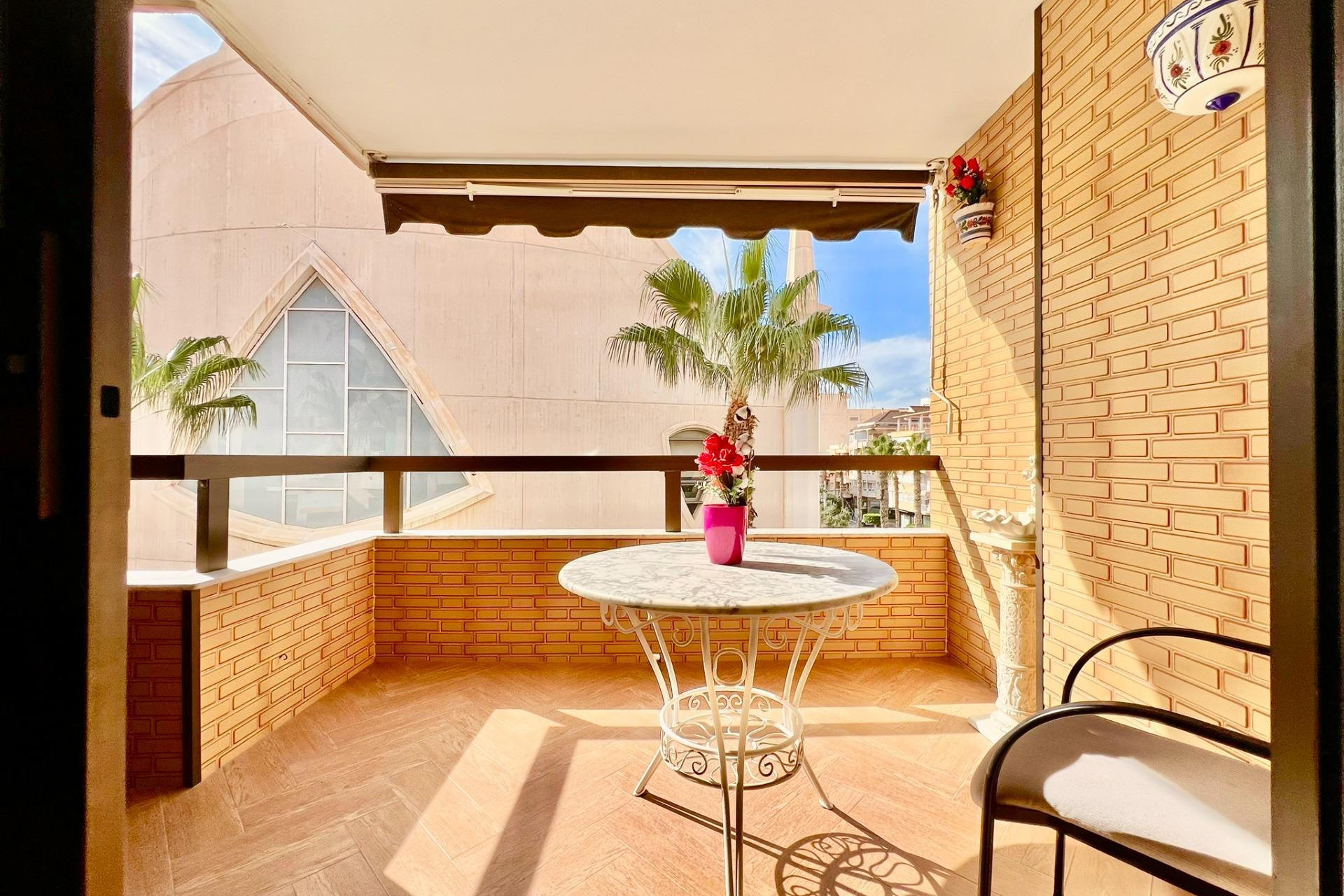 Revente - Appartement - Torrevieja - Las Piscinas Naturales