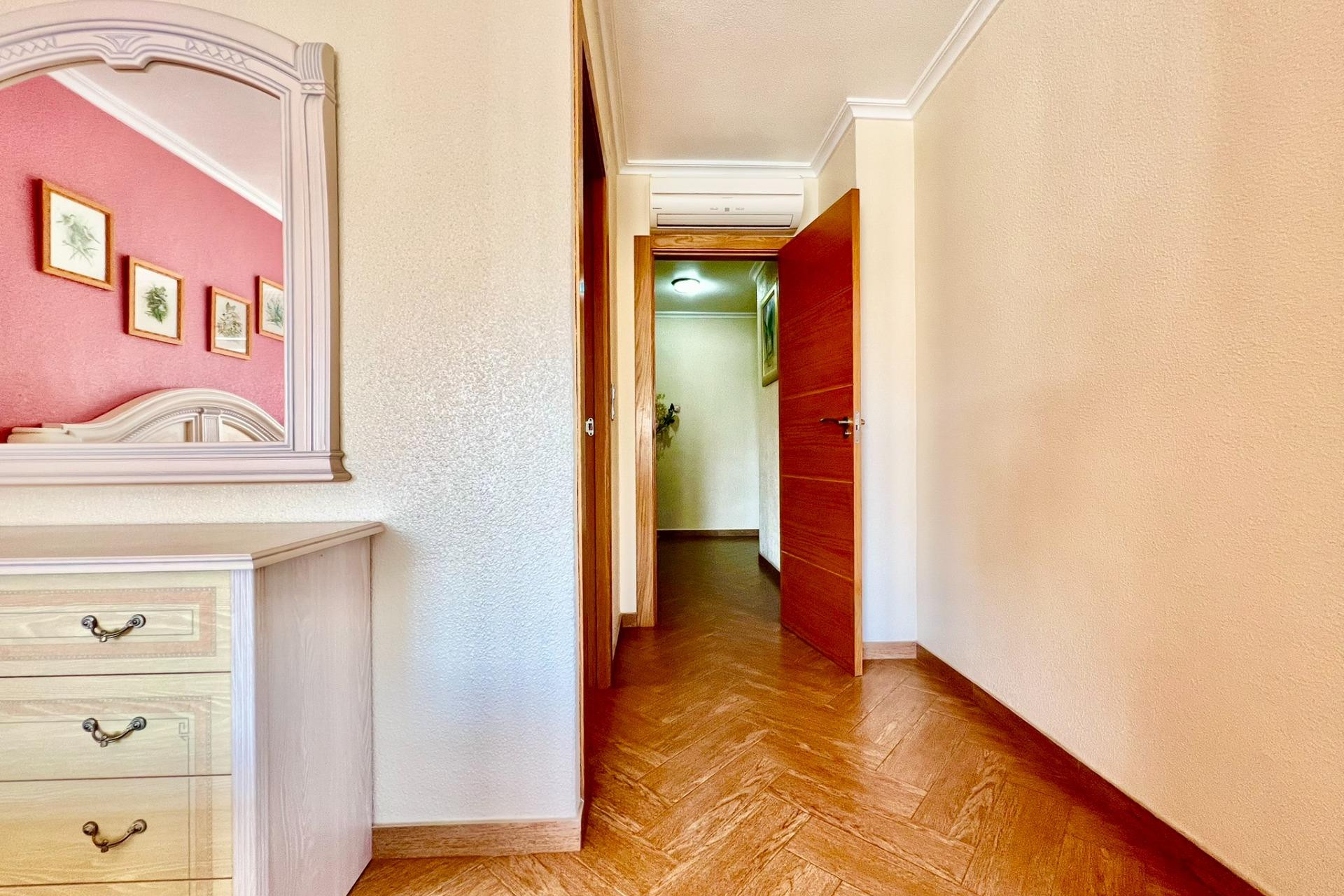 Revente - Appartement - Torrevieja - Las Piscinas Naturales