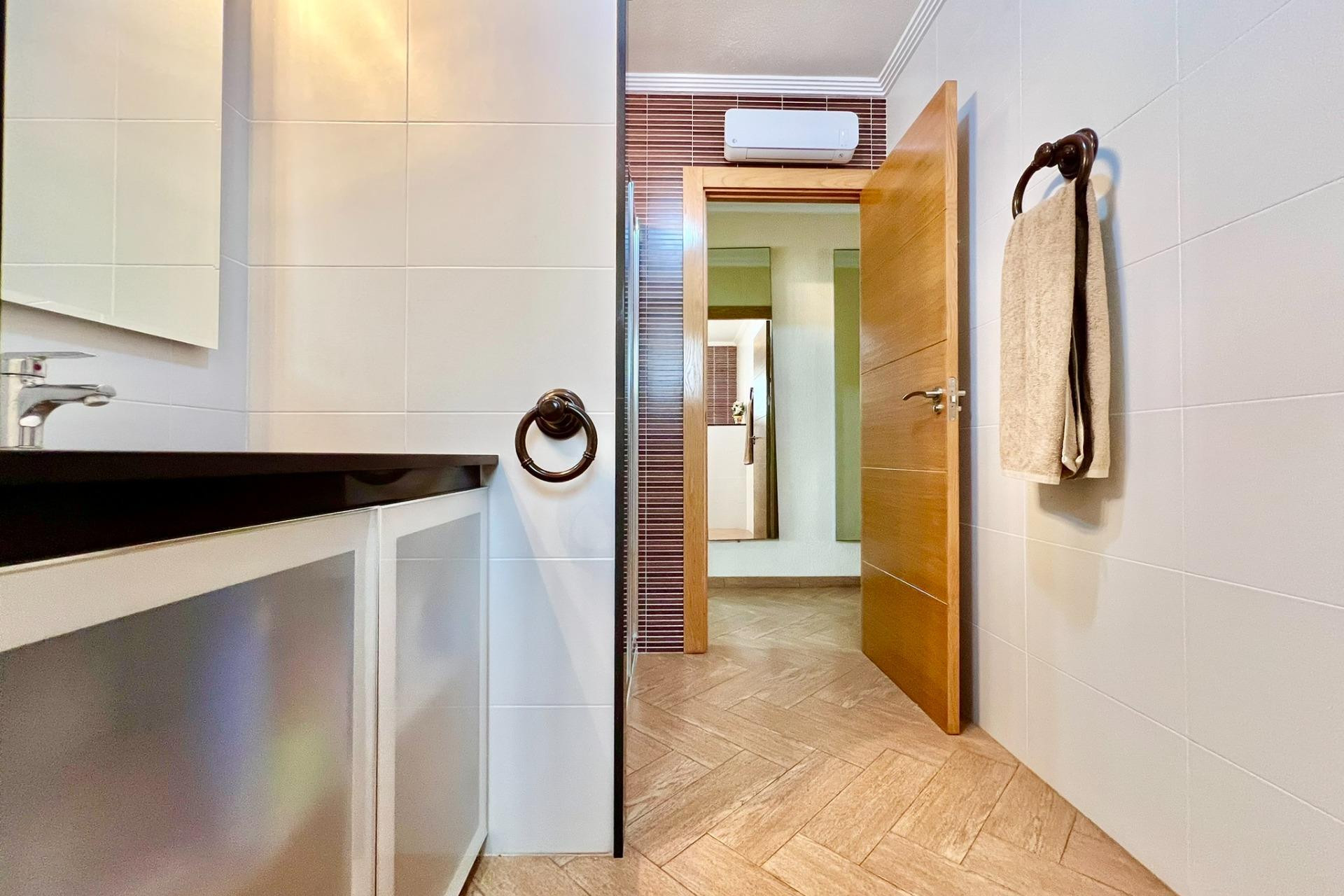 Revente - Appartement - Torrevieja - Las Piscinas Naturales