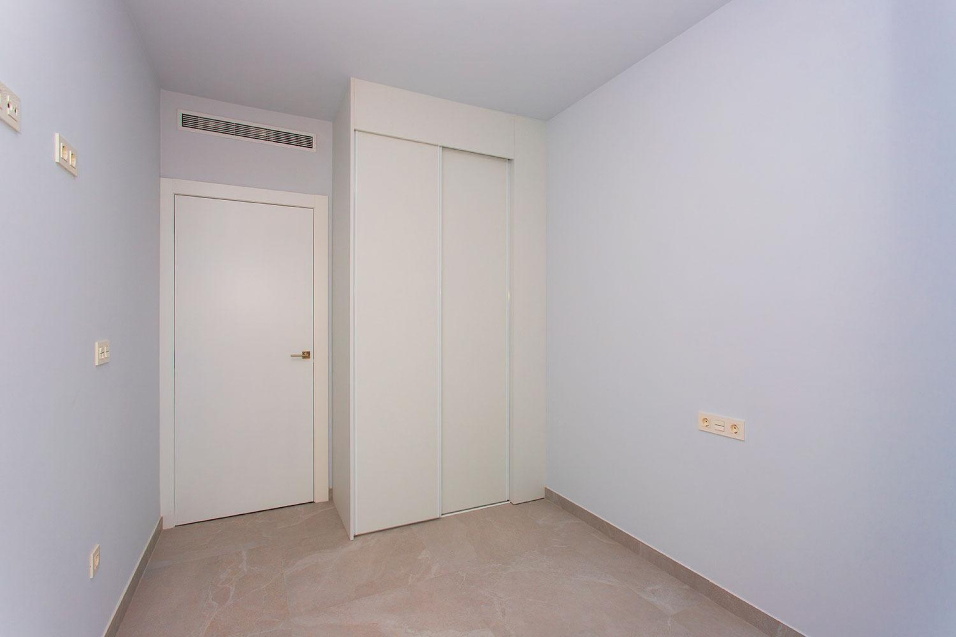 Revente - Appartement - Torrevieja - Paseo maritimo