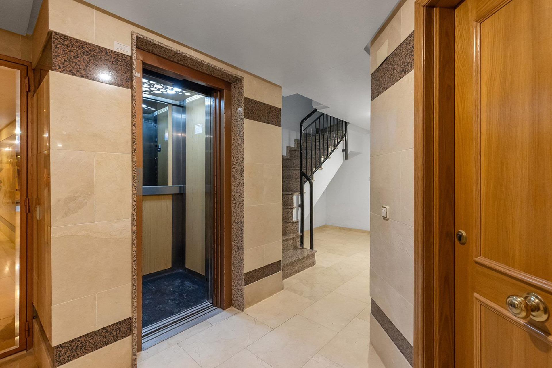 Revente - Appartement - Torrevieja - Paseo maritimo