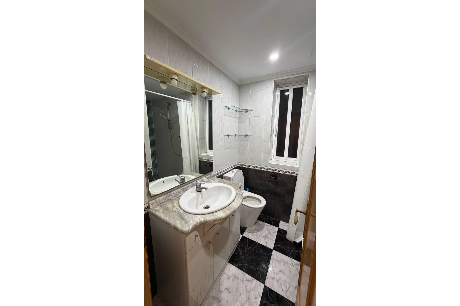 Revente - Appartement - Valencia - Mont-Olivet