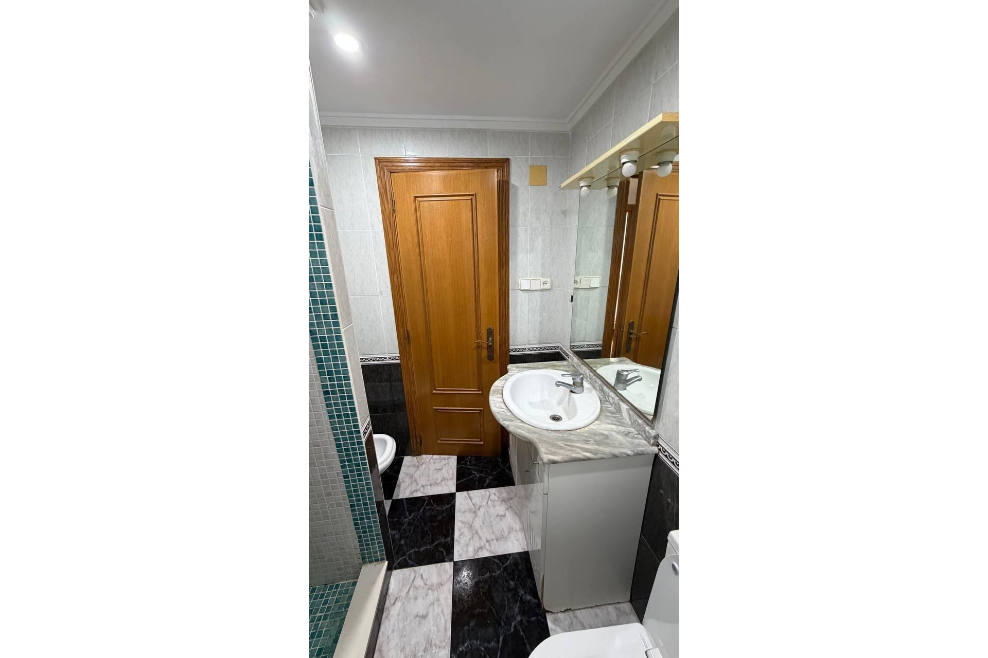 Revente - Appartement - Valencia - Mont-Olivet