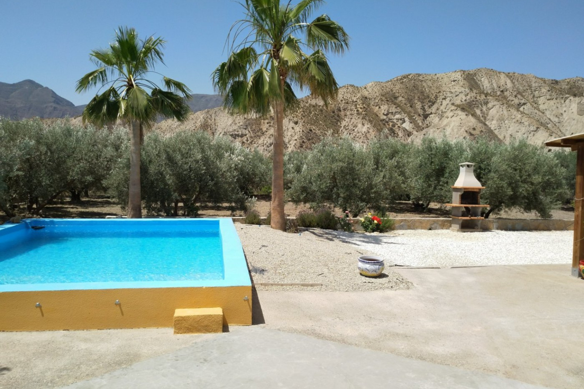 Revente - Casa con terreno - Alsodux - ALMERIA