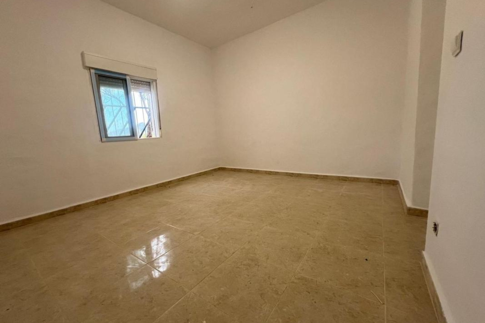 Revente - casas - Algueña