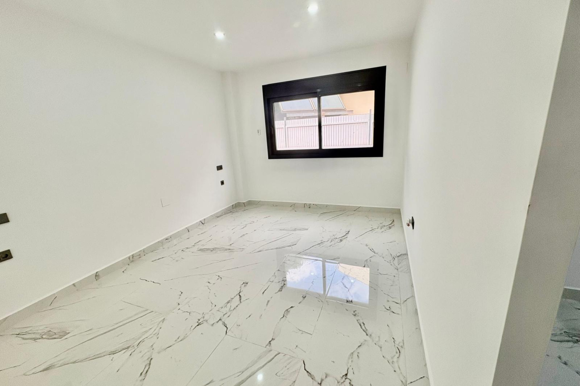 Revente - Chalet Independiente - Orihuela Costa