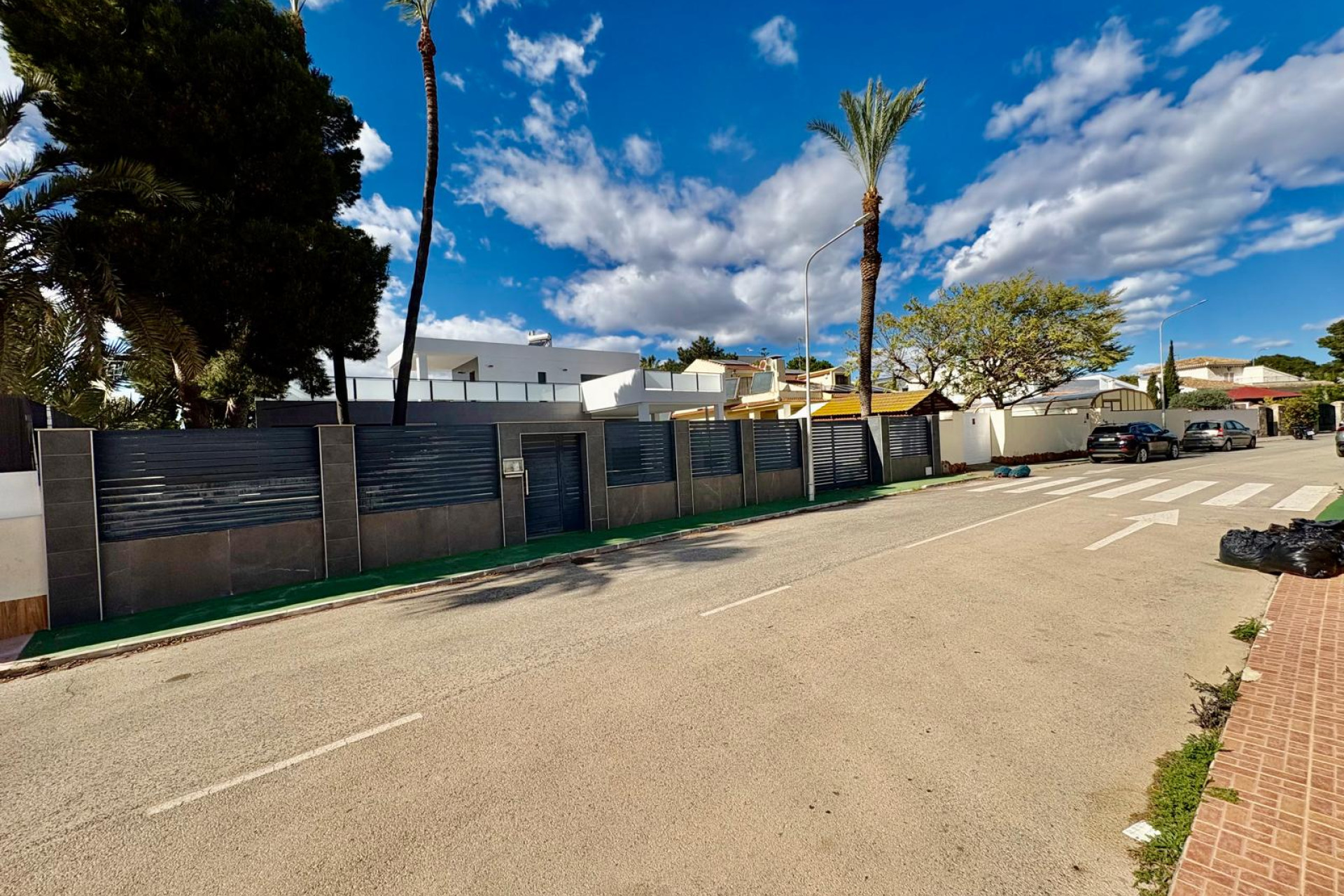 Revente - Chalet Independiente - Orihuela Costa