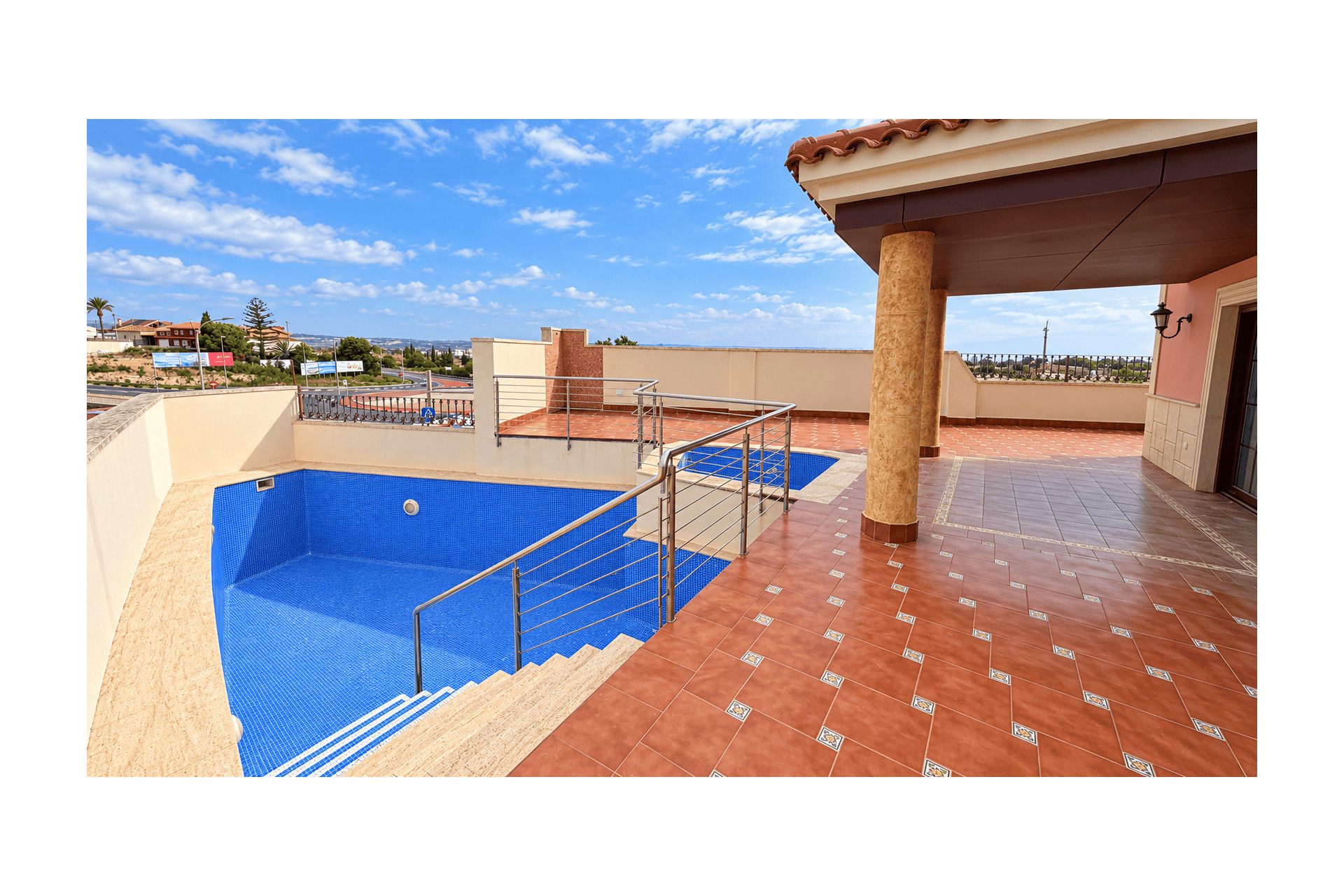 Revente - Chalet Independiente - San Miguel de Salinas