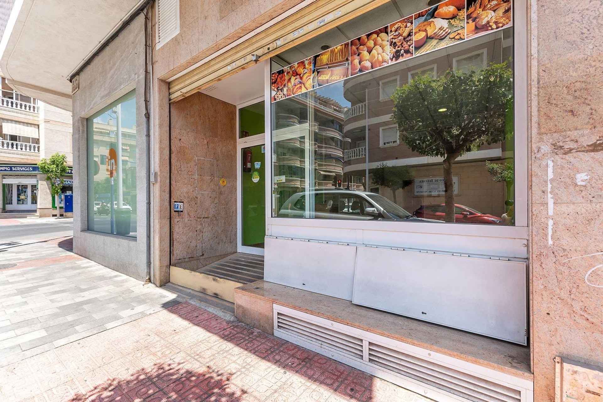 Revente - Commercial for sale - Torrevieja - Centro