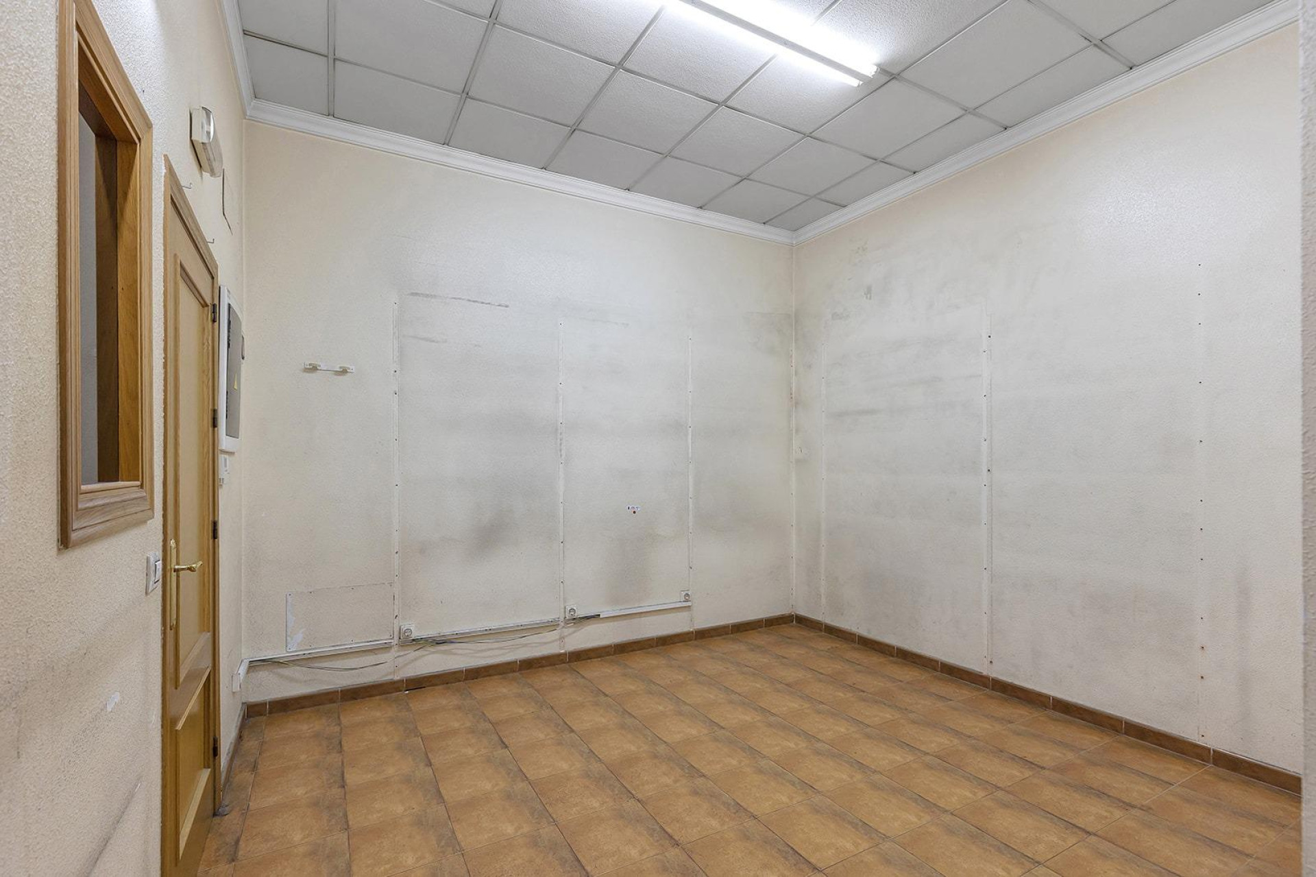 Revente - Commercial for sale - Torrevieja - Centro
