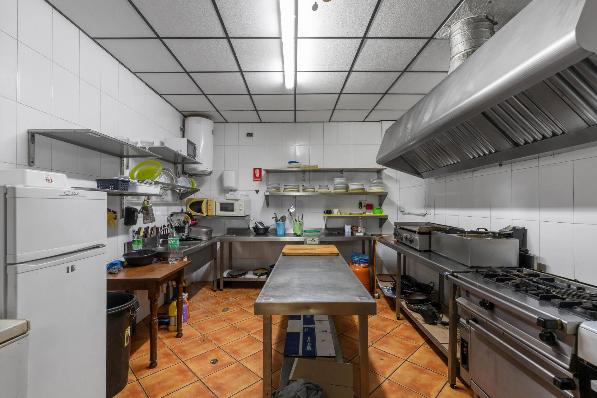 Revente - Commercial for sale - Torrevieja - Estacion de autobuses