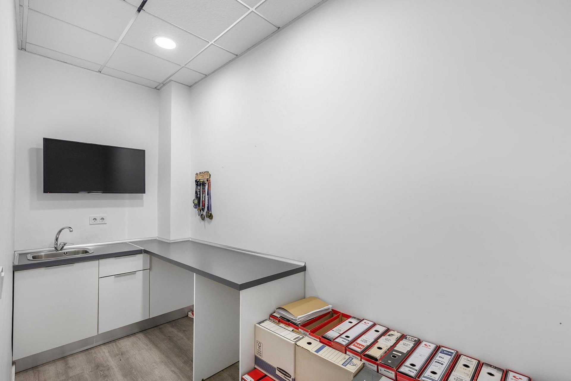 Revente - Commercial for sale - Torrevieja - La Mata pueblo