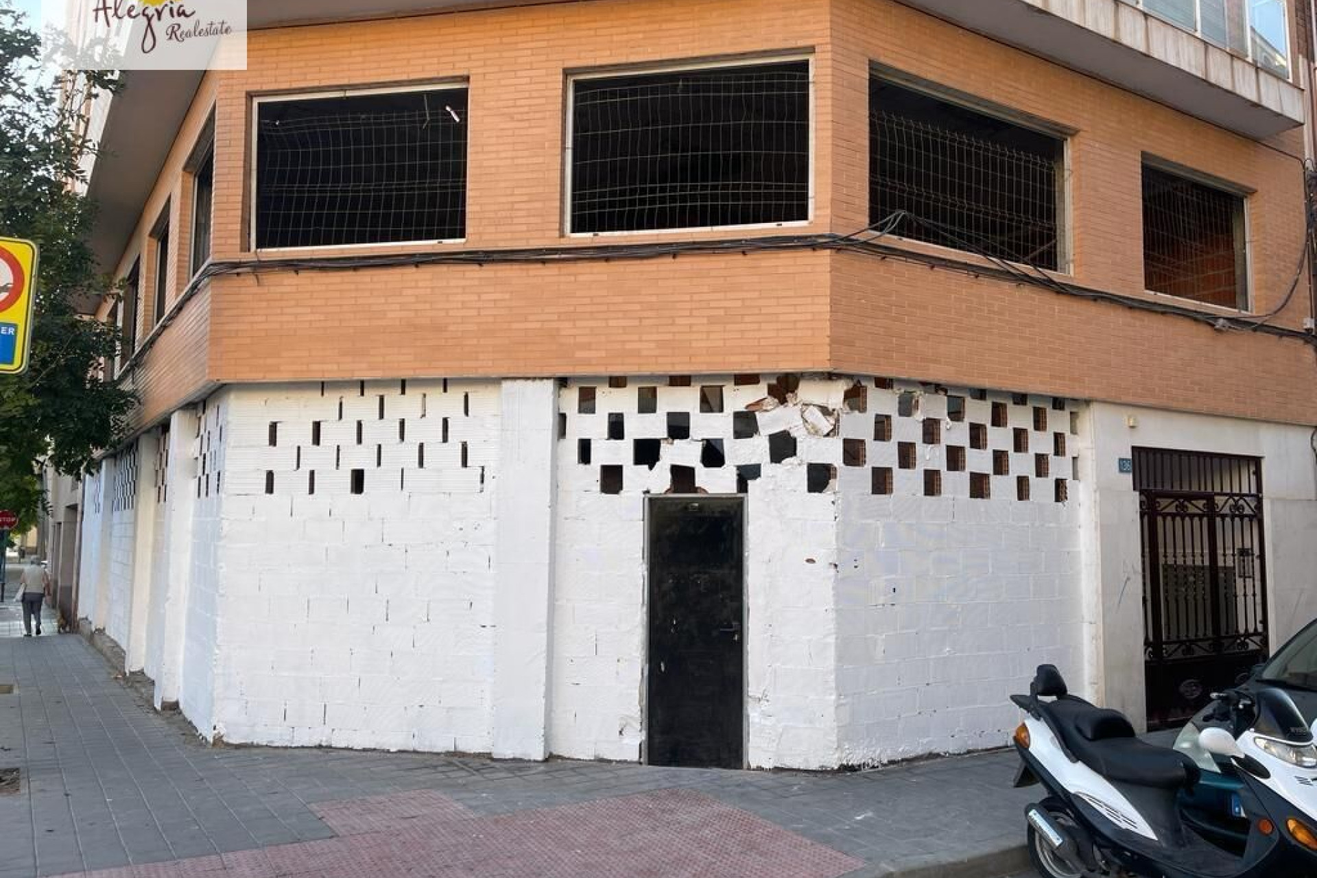 Revente - Commercial Unit - Alicante - Altozano