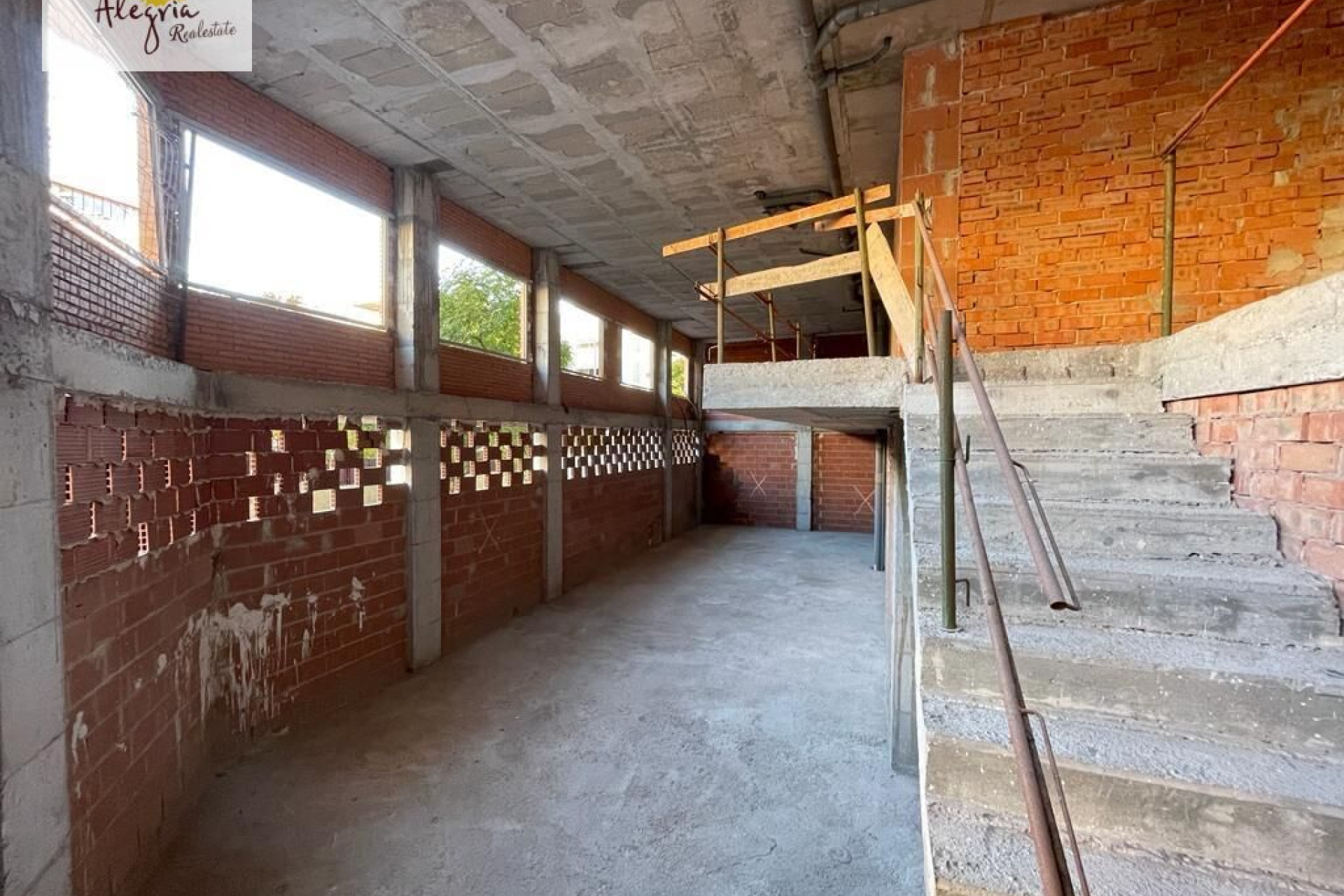 Revente - Commercial Unit - Alicante - Altozano