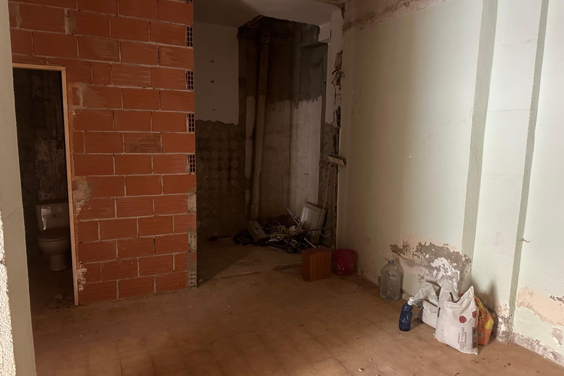 Revente - Commercial Unit - Alicante - Altozano