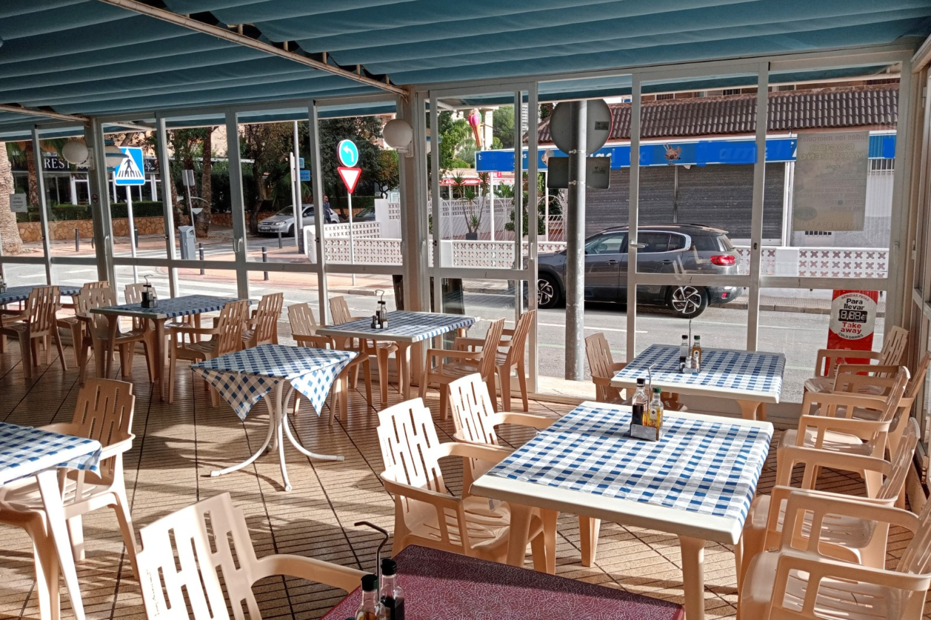 Revente - Commercial Unit - Benidorm - Zona de Poniente