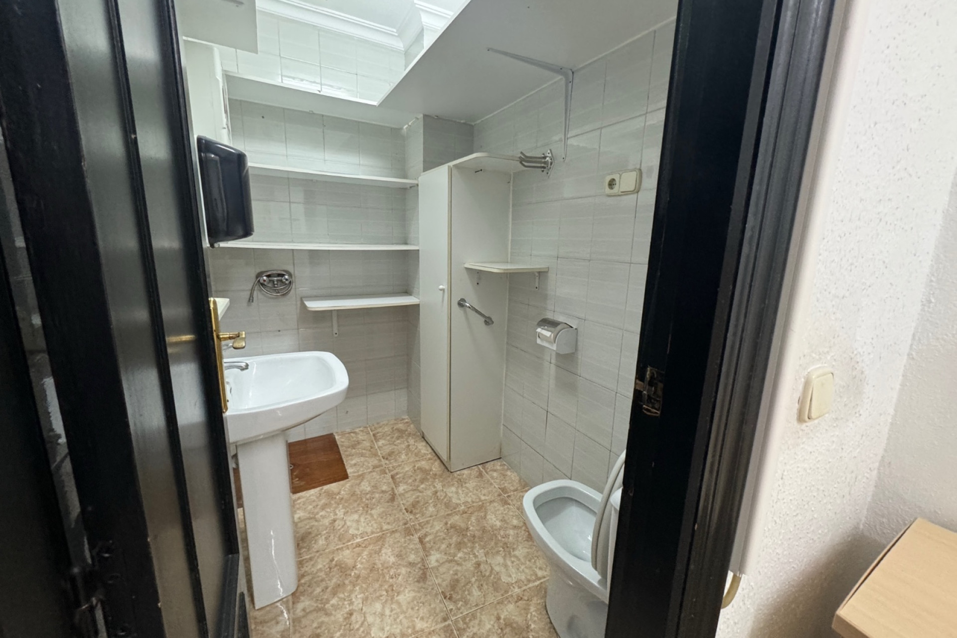 Revente - Commercial Unit - Guardamar del Segura