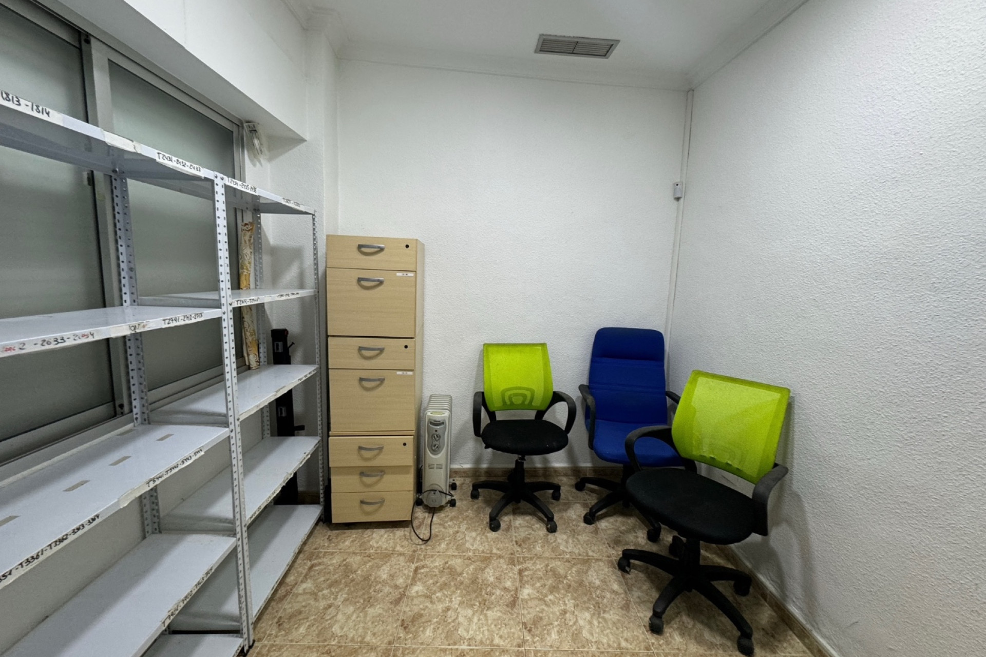 Revente - Commercial Unit - Guardamar del Segura