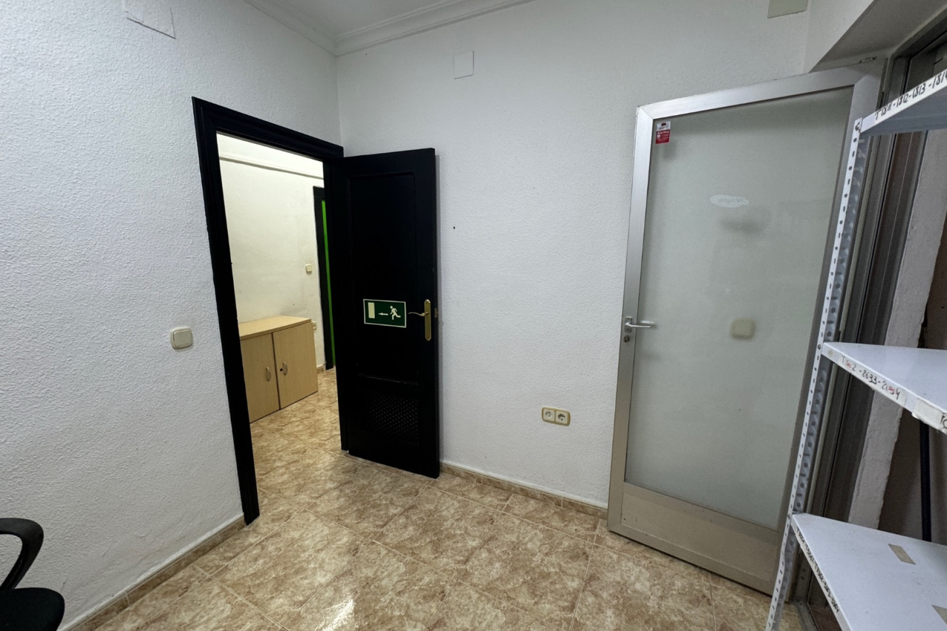 Revente - Commercial Unit - Guardamar del Segura