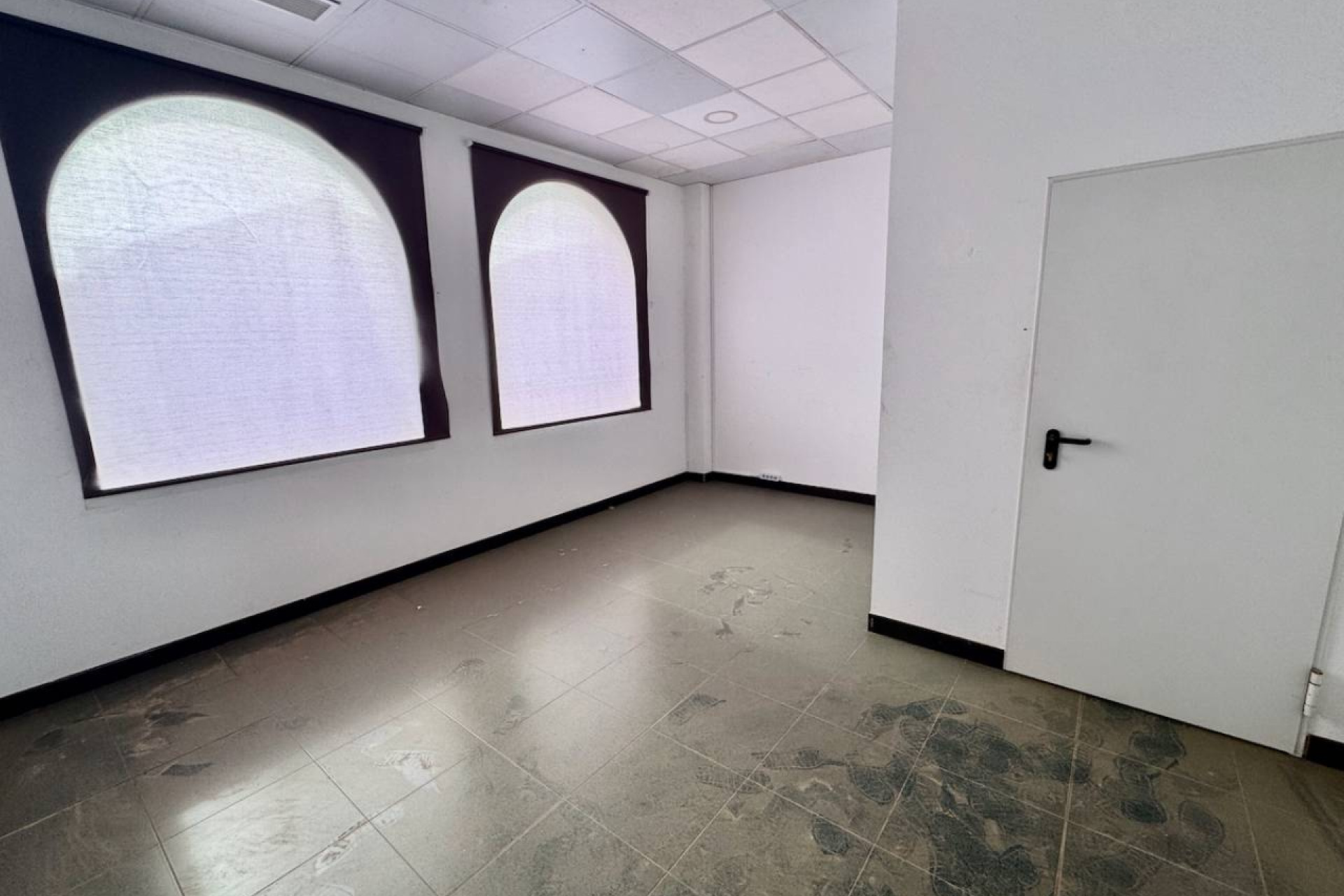 Revente - Commercial Unit - La Finca Golf