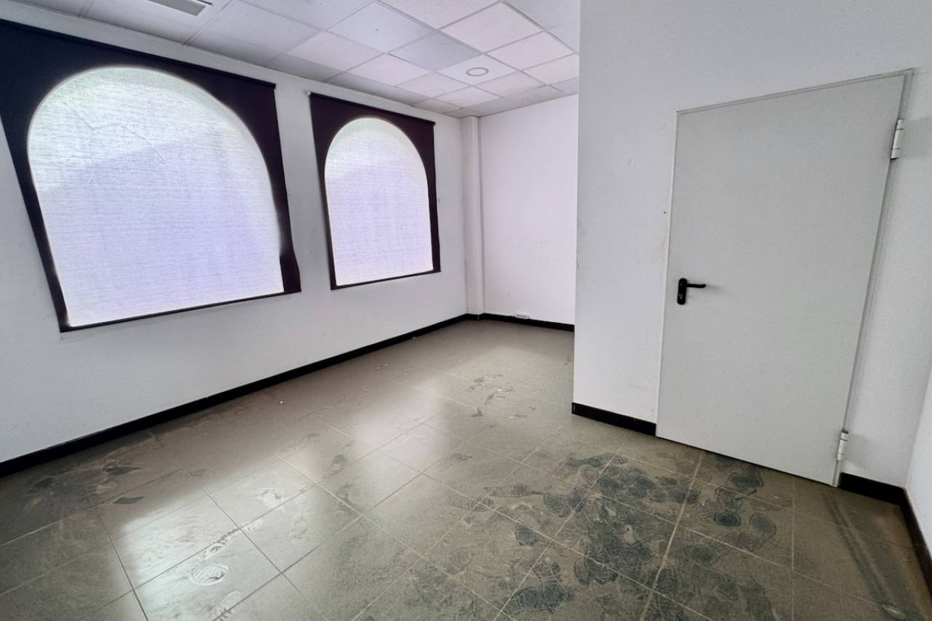 Revente - Commercial Unit - La Finca Golf